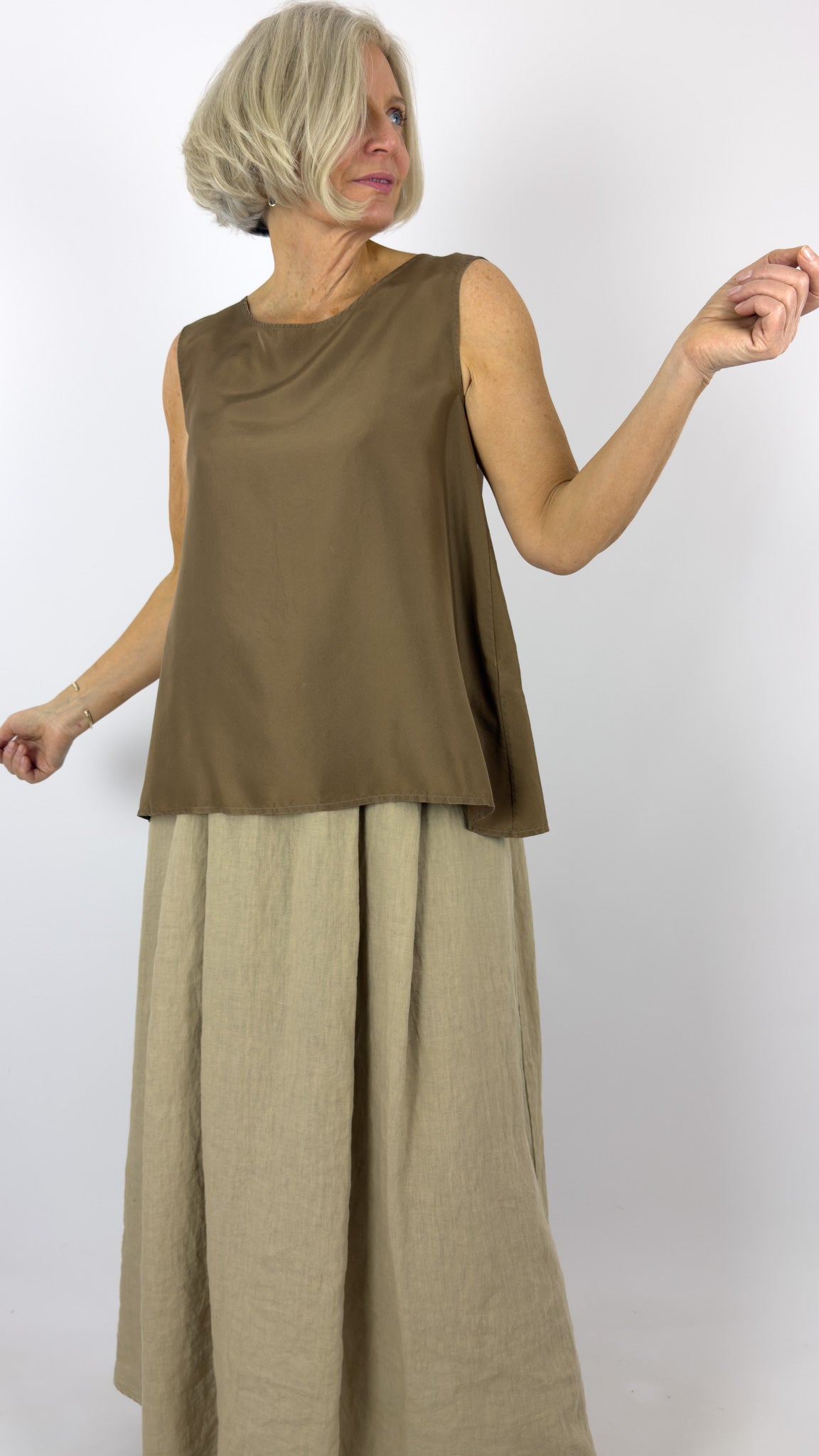 Neirami 102SE Top Dune