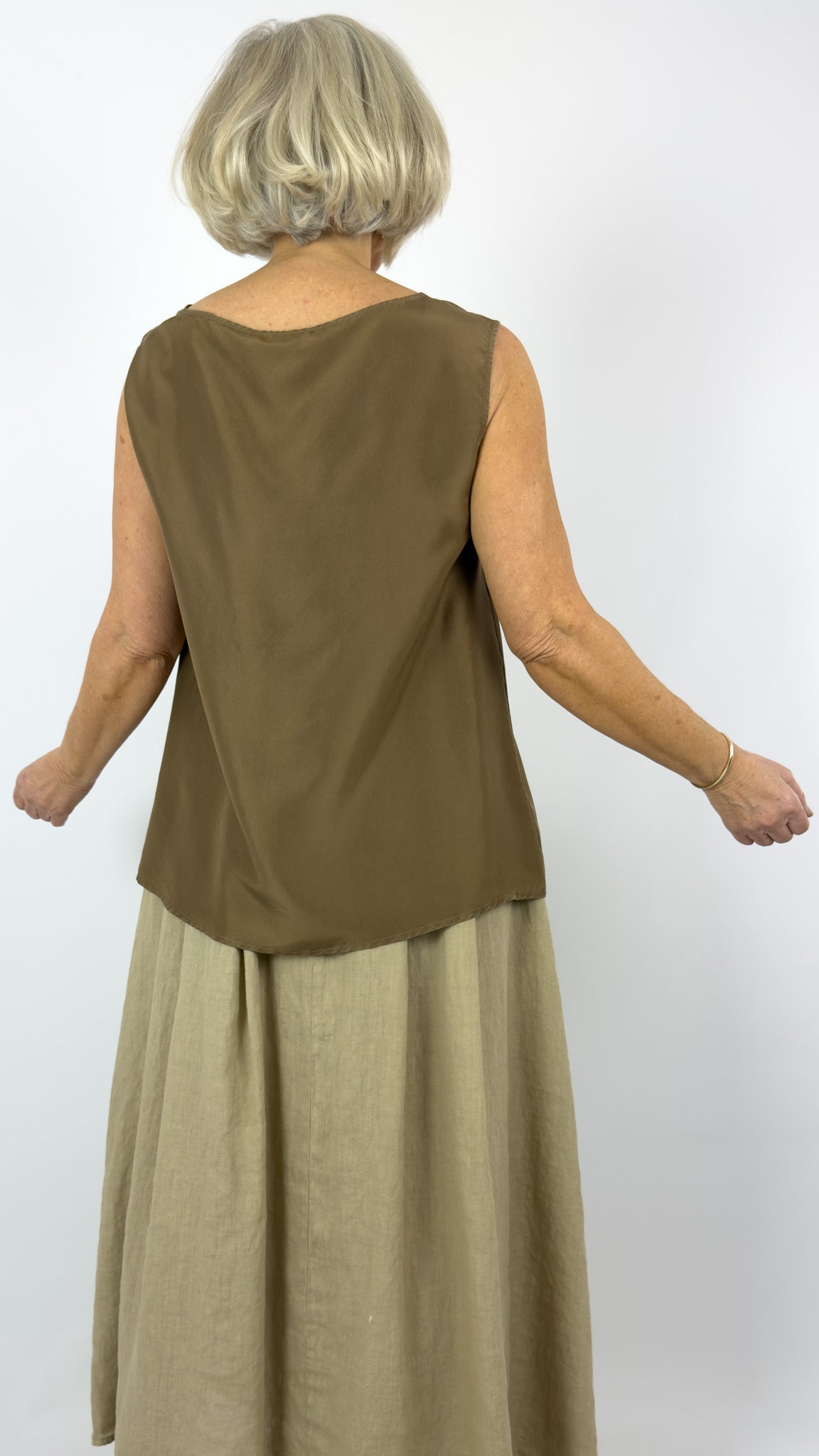 Neirami 102SE Top Dune