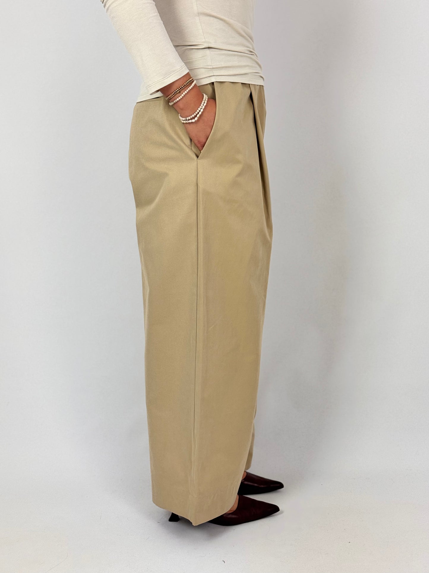 Les Filles d'Ailleurs 366 Trousers Camel