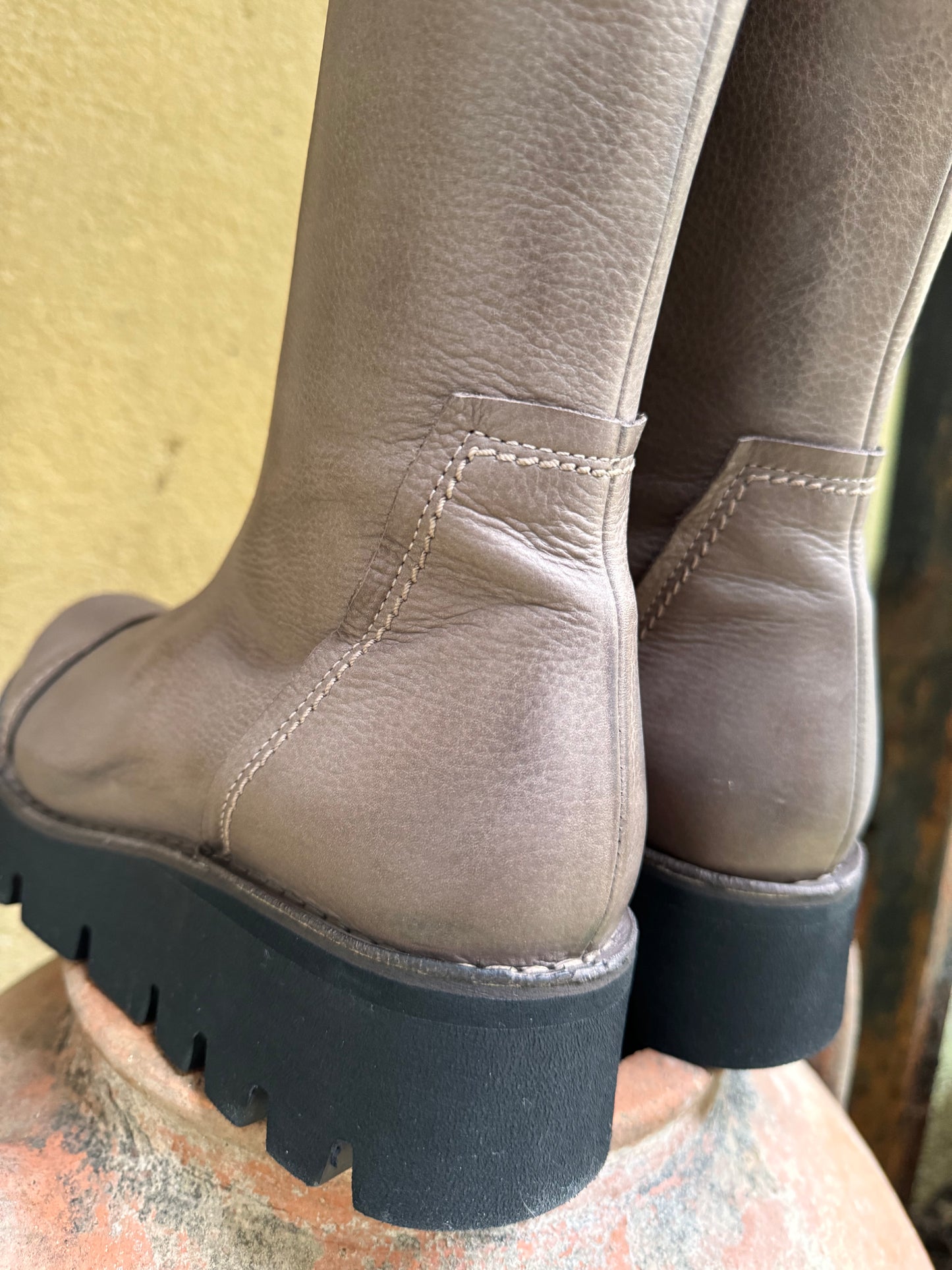 Lofina 6000 Boots Smog