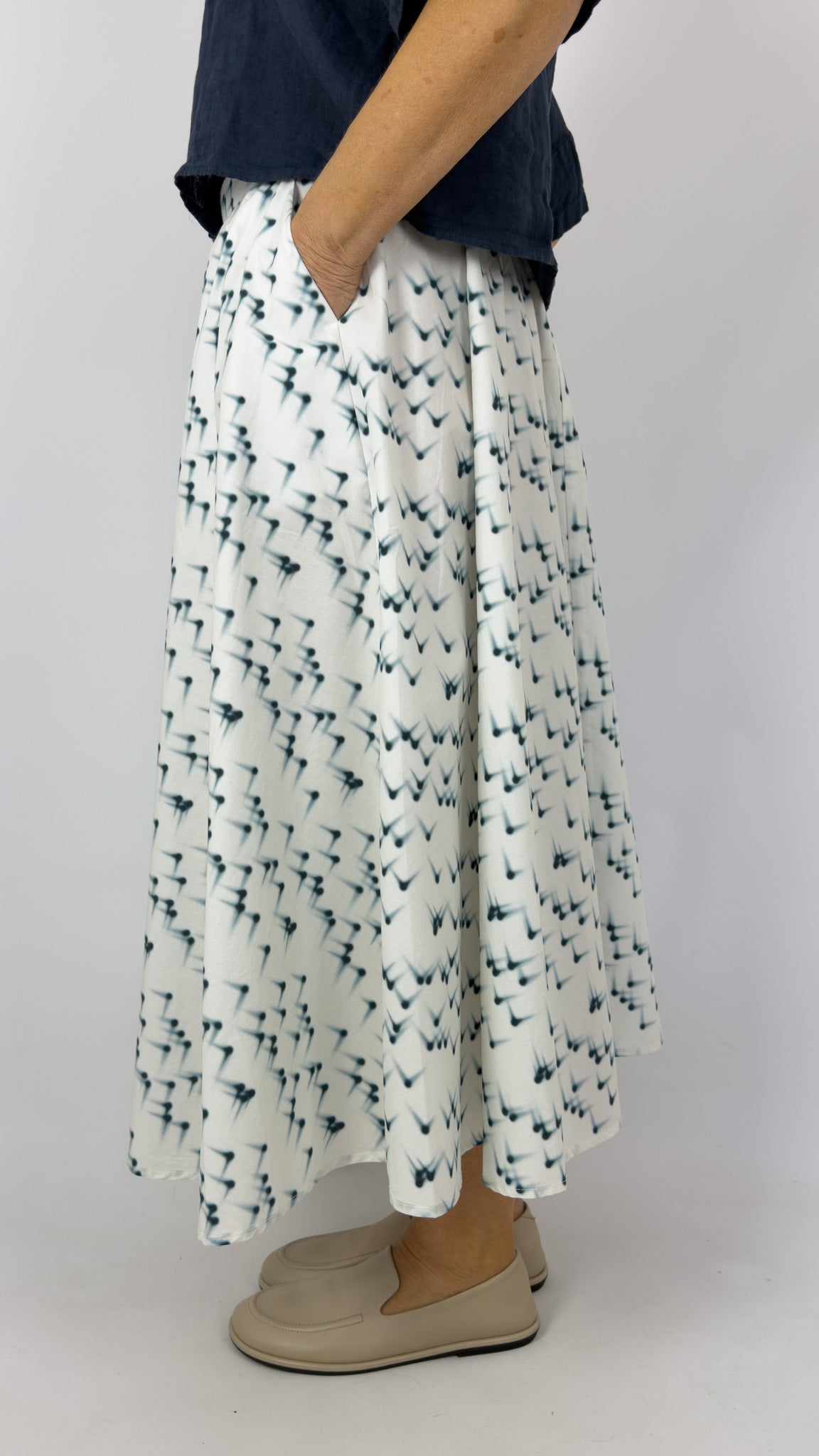 Humility Lorani Skirt Marine/White