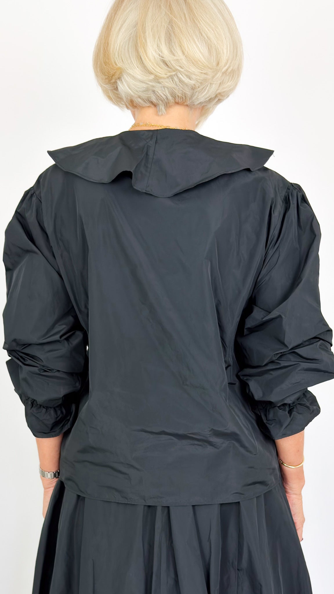Neirami 302 Shirt Black