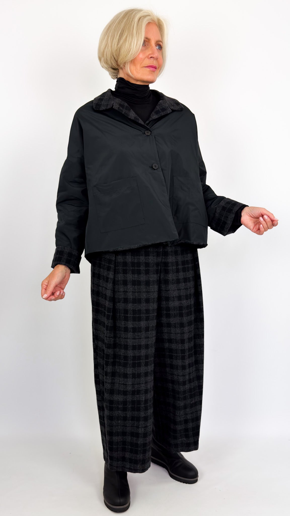 Neirami 316 Trousers Black