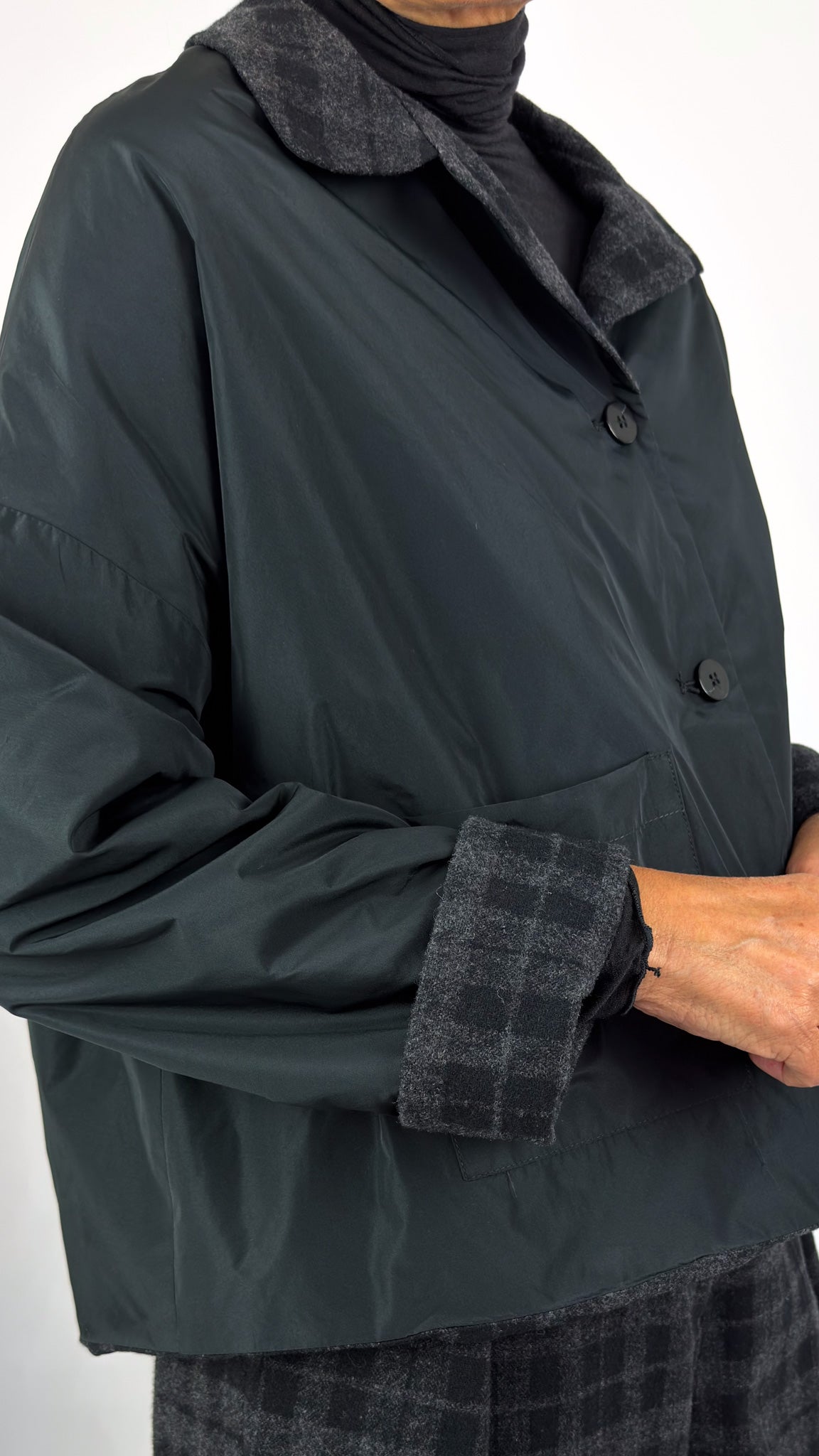Niermai 322 Jacket Black