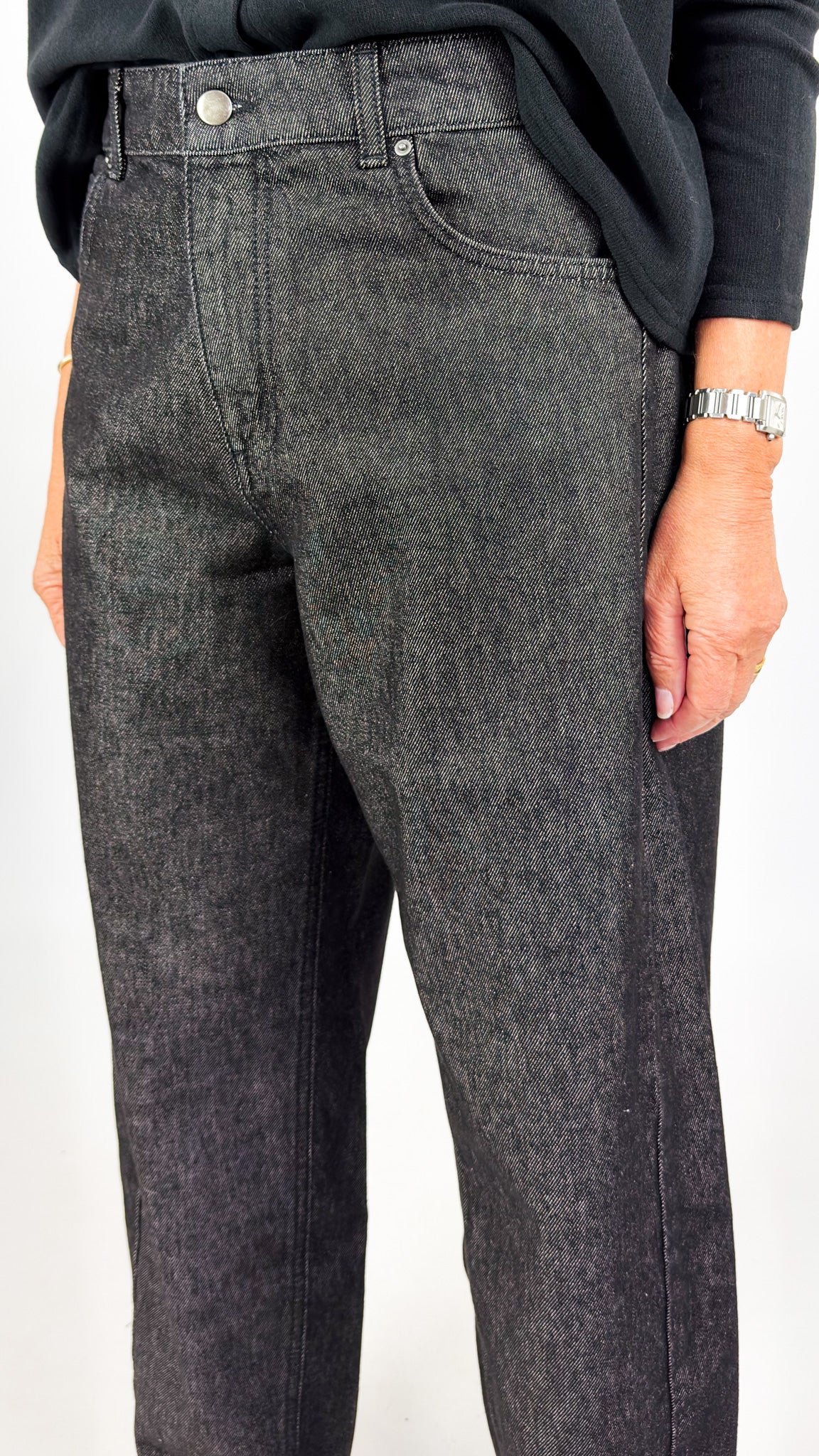 Neirami 203 Barrel Trousers Black