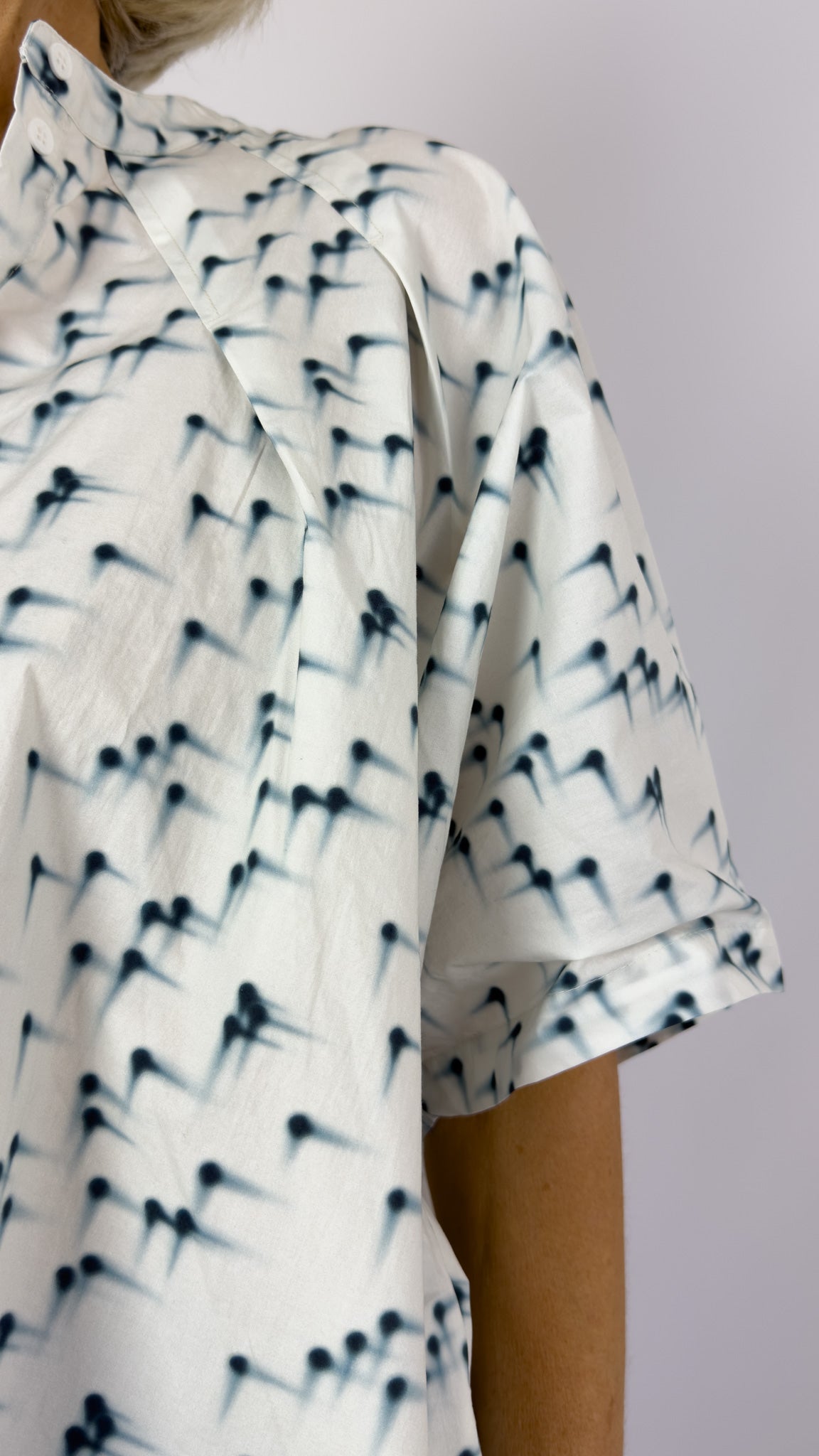 Humility Juno Shirt Marine/White