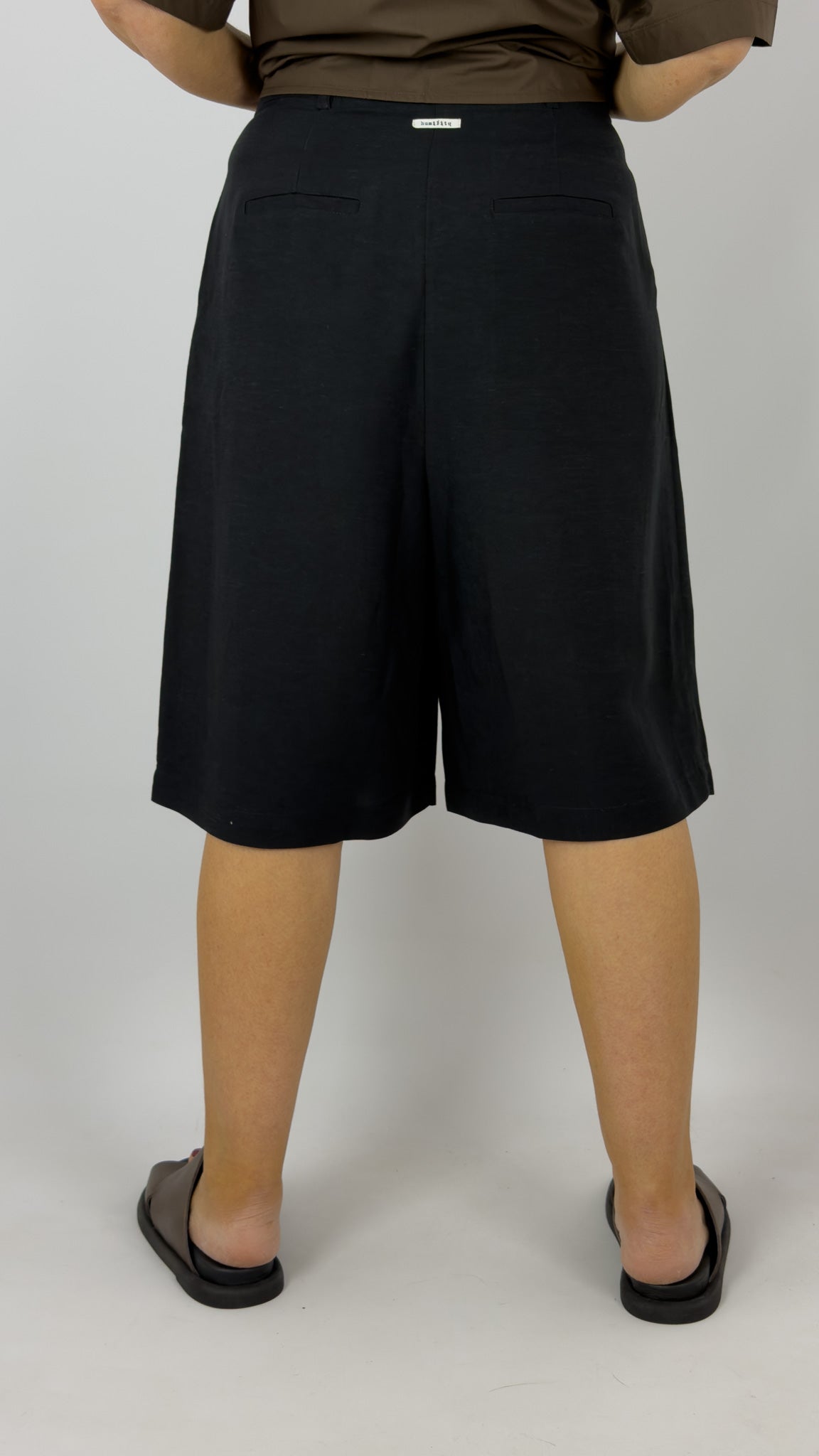 Humility Lao Shorts Black