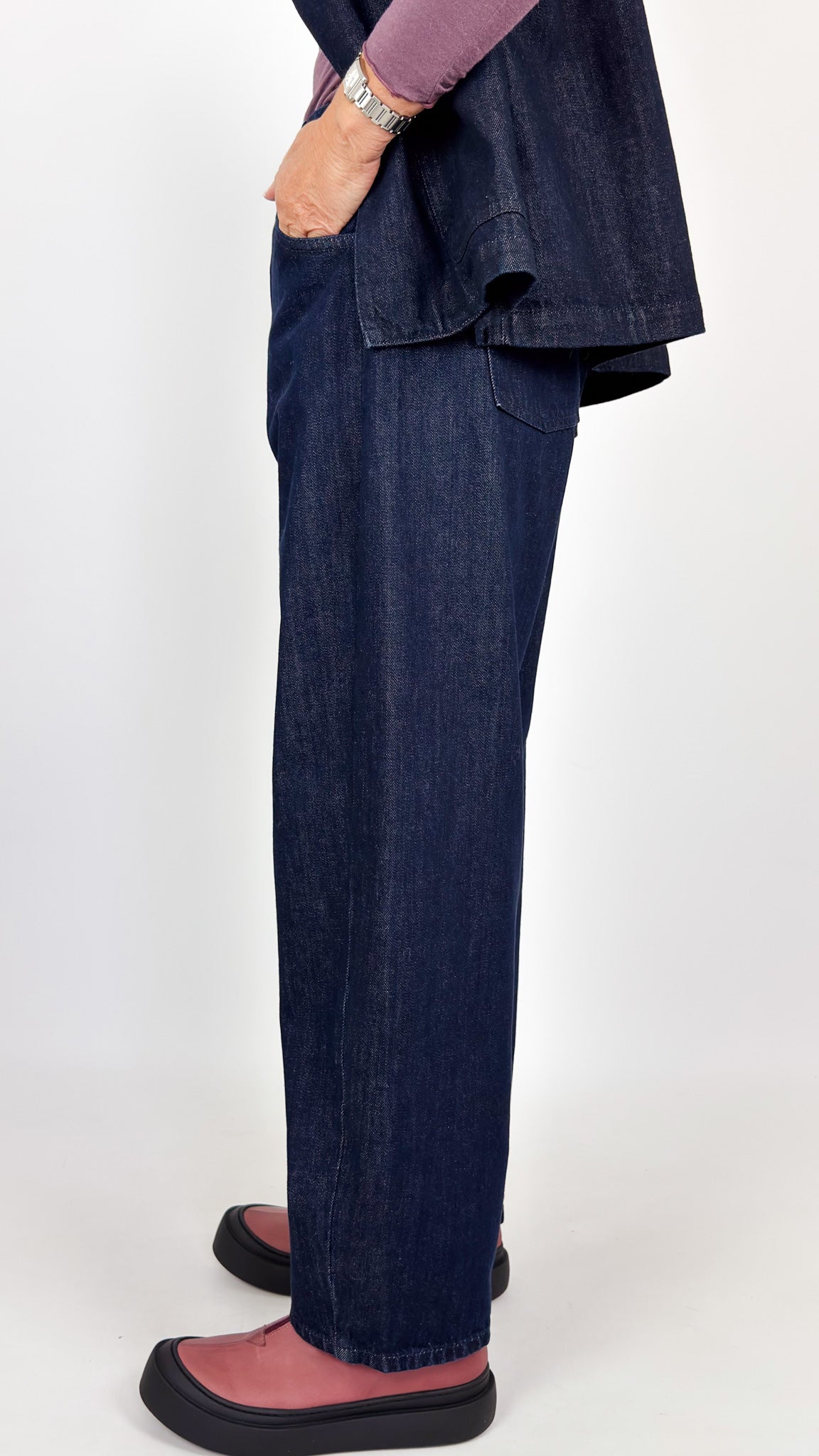 Neirami 203 Barrel Trousers Indigo