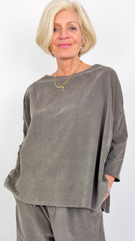 Album Di Famiglia Boatneck V Blouse Taupe