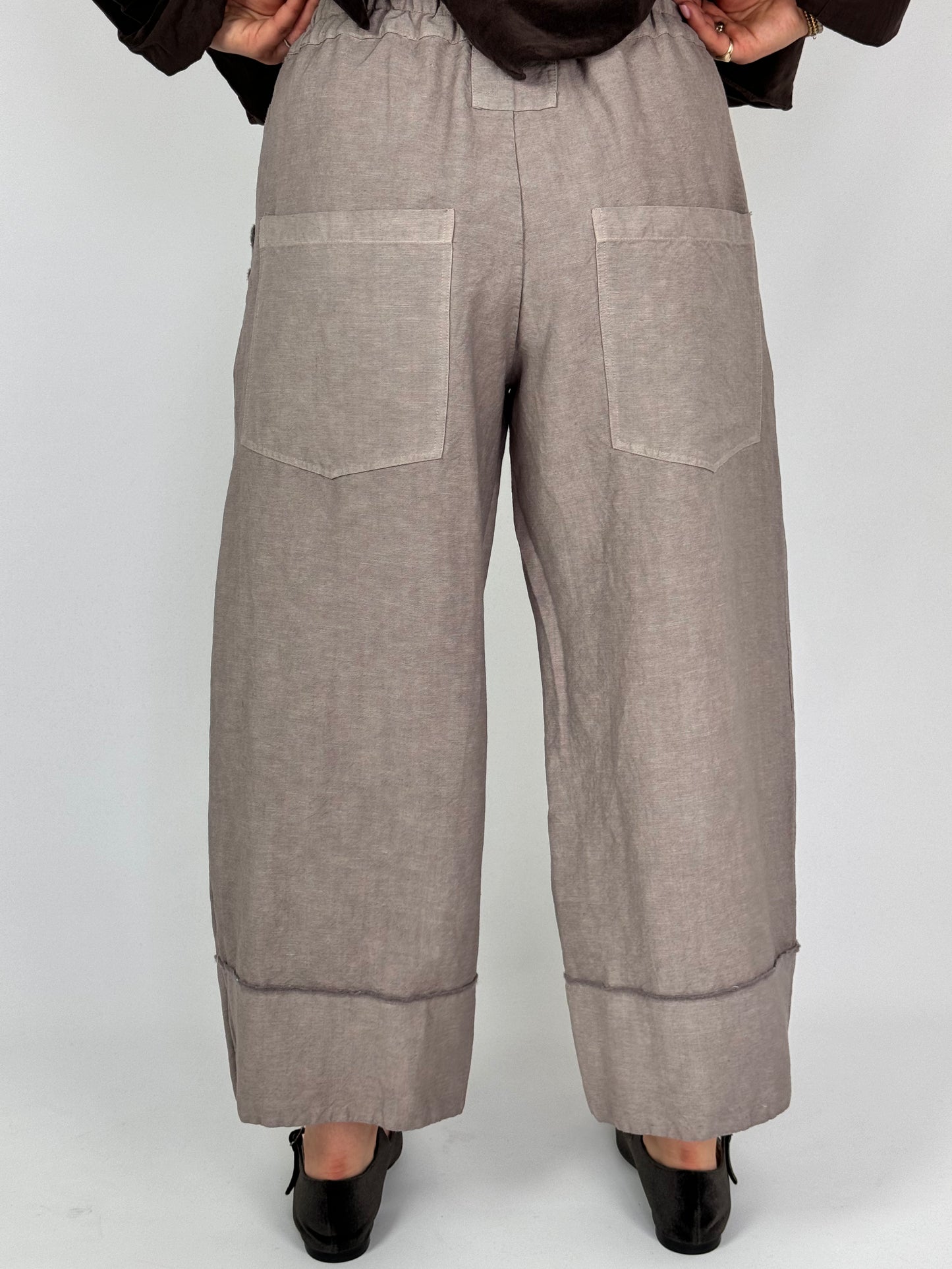 Aequamente 221 Trousers Taupe