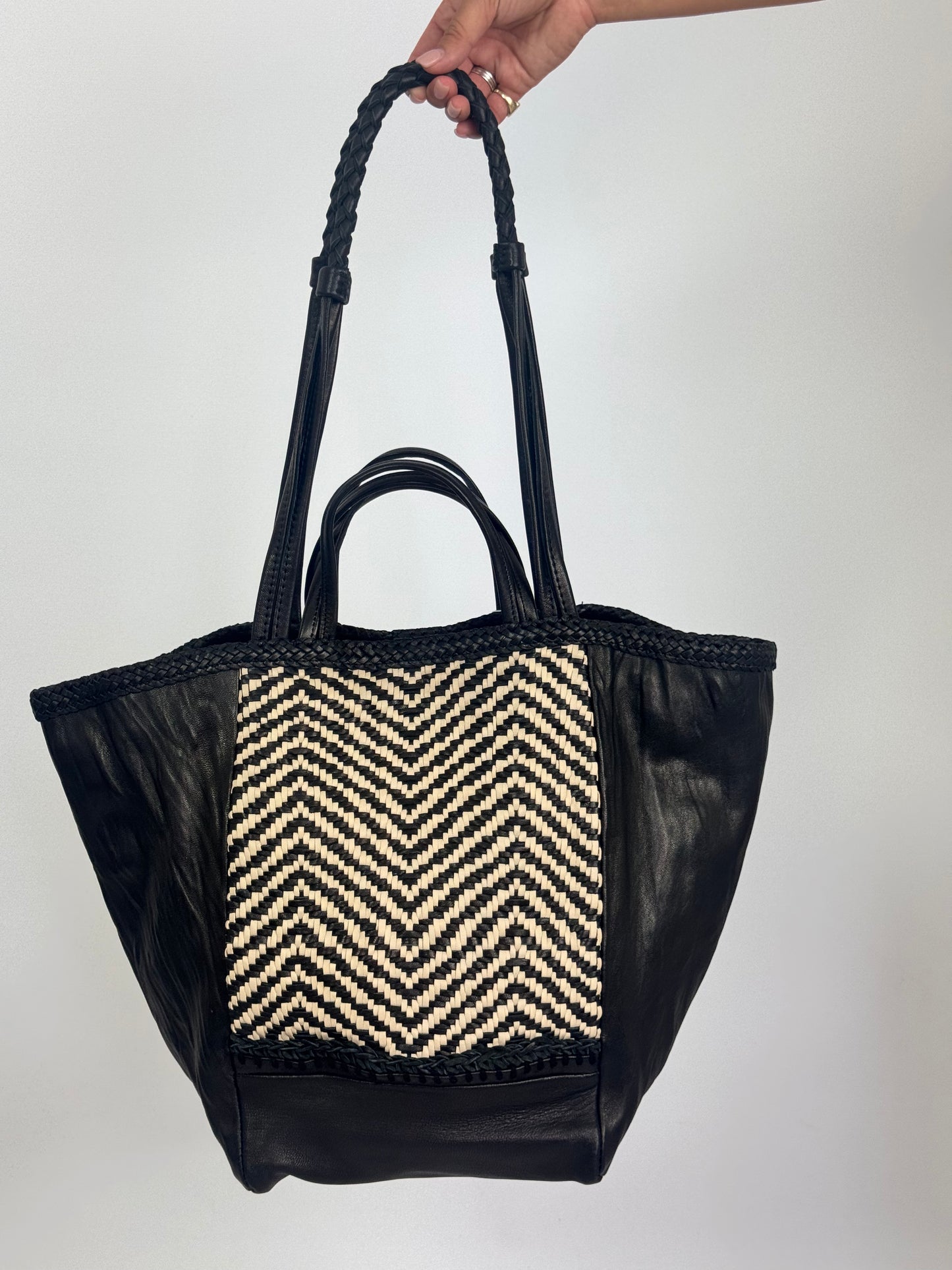 Enshalla 47L18 Bag Black/Cream