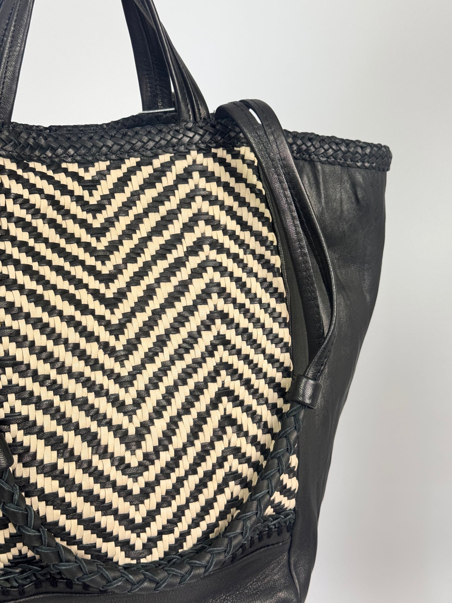 Enshalla 47L18 Bag Black/Cream