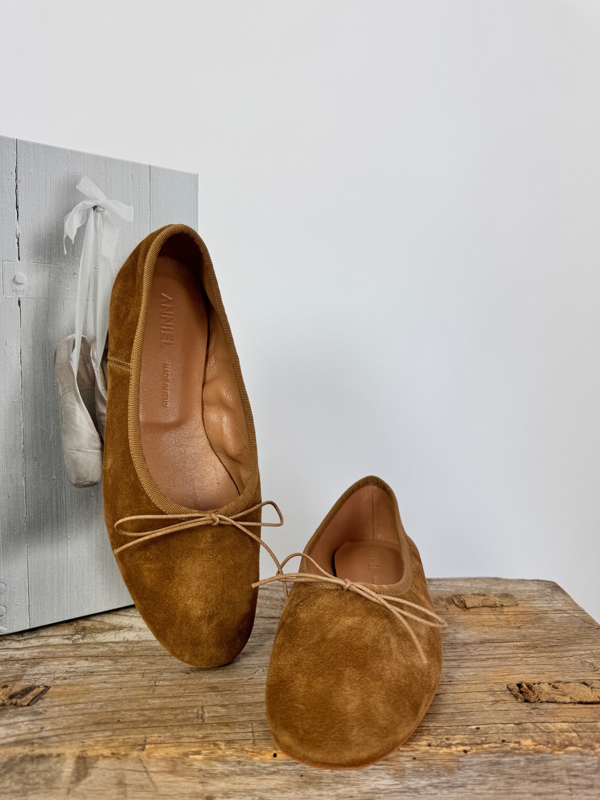 Anniel Sogno Shoes Sigaro Cordelia James