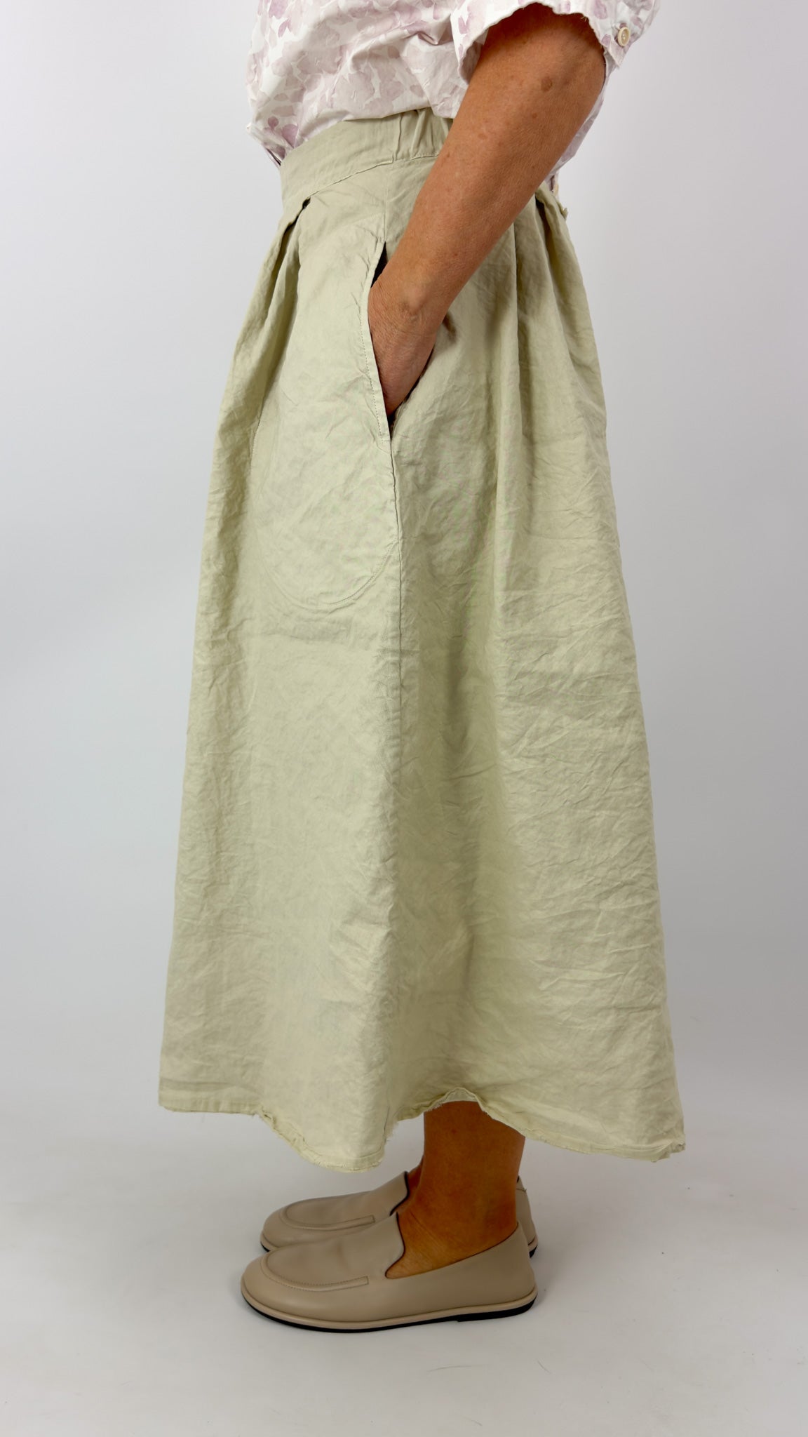 Aequamente 108 Skirt Sand