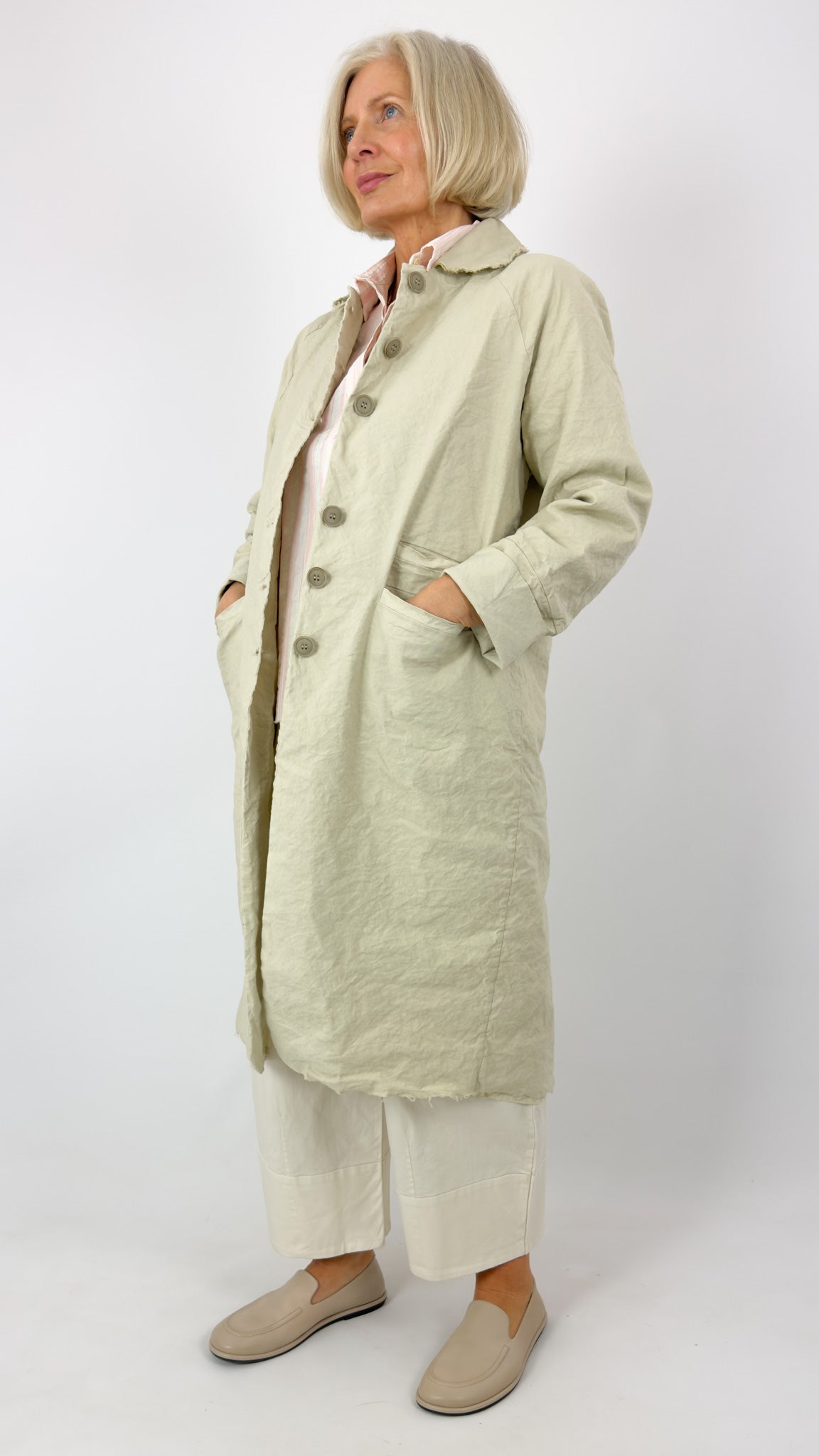 Aequamente 100 Coat Sand