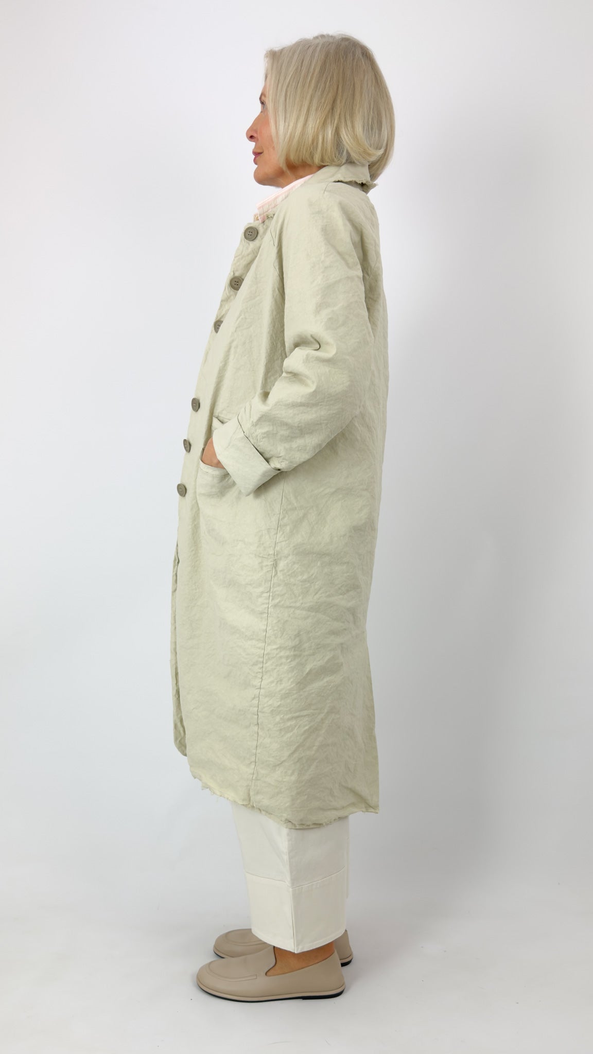 Aequamente 100 Coat Sand