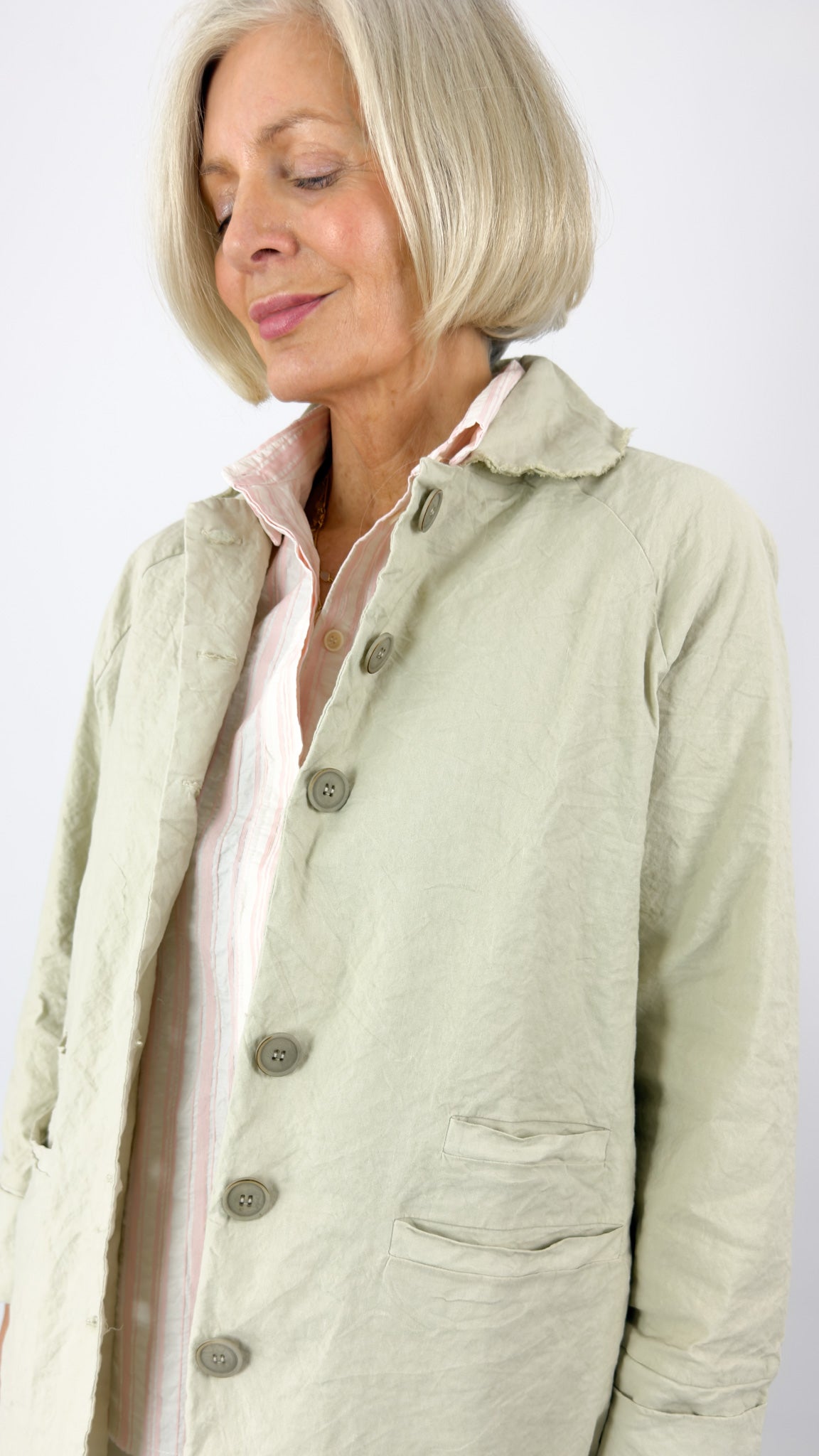 Aequamente 100 Coat Sand