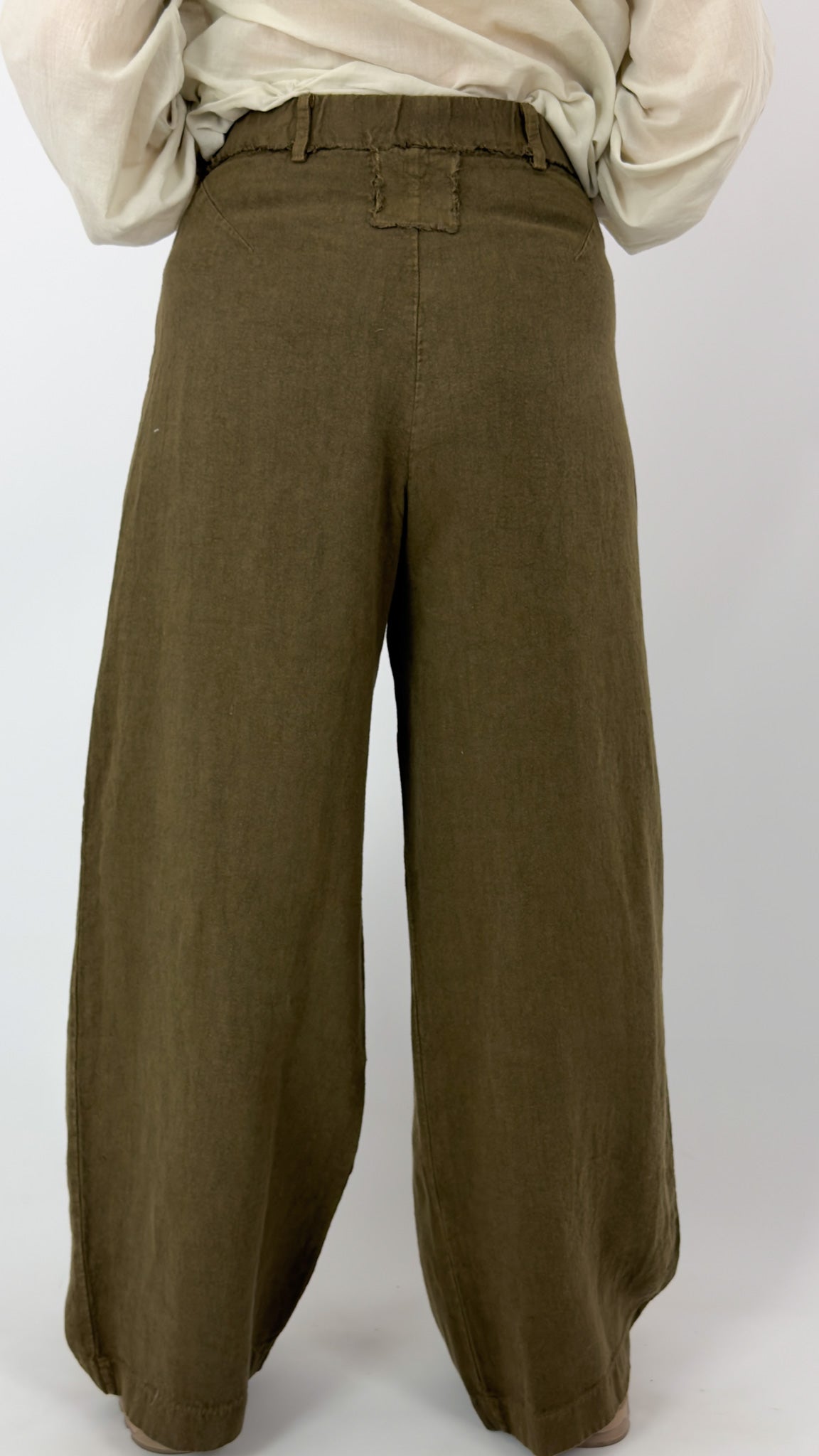 Aequamente 114 Trousers Legno