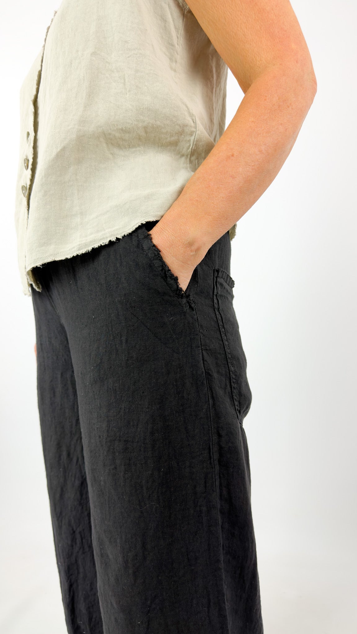 Aequamente 121 Trousers Black