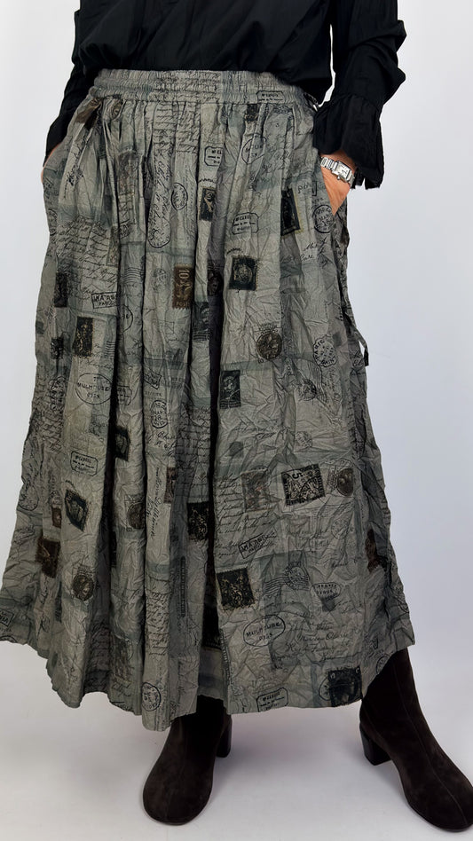 Pas De Calais 7491 Travel Print Skirt Charcoal