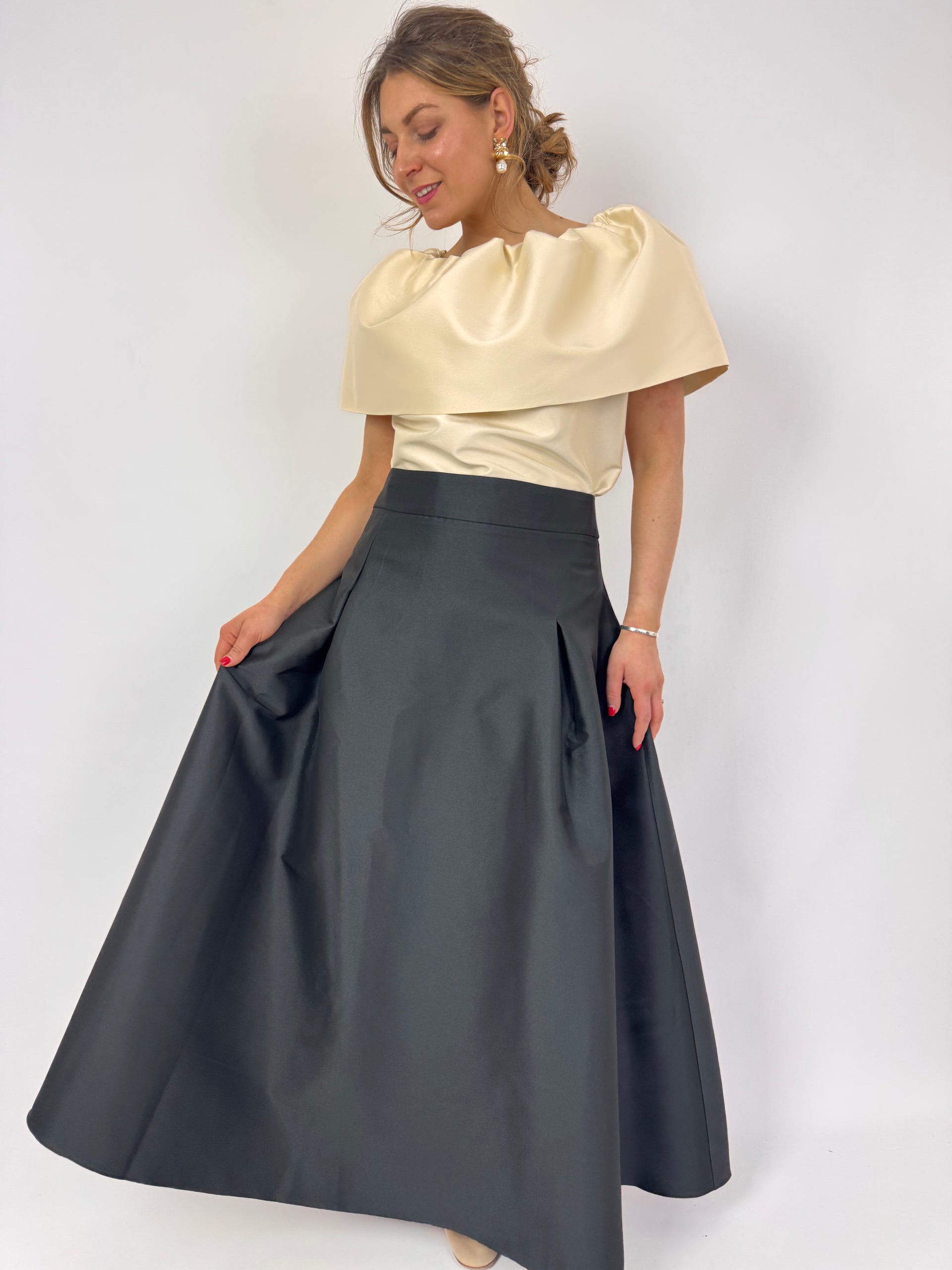 Roisin Linnane Halston Skirt Black – Cordelia James