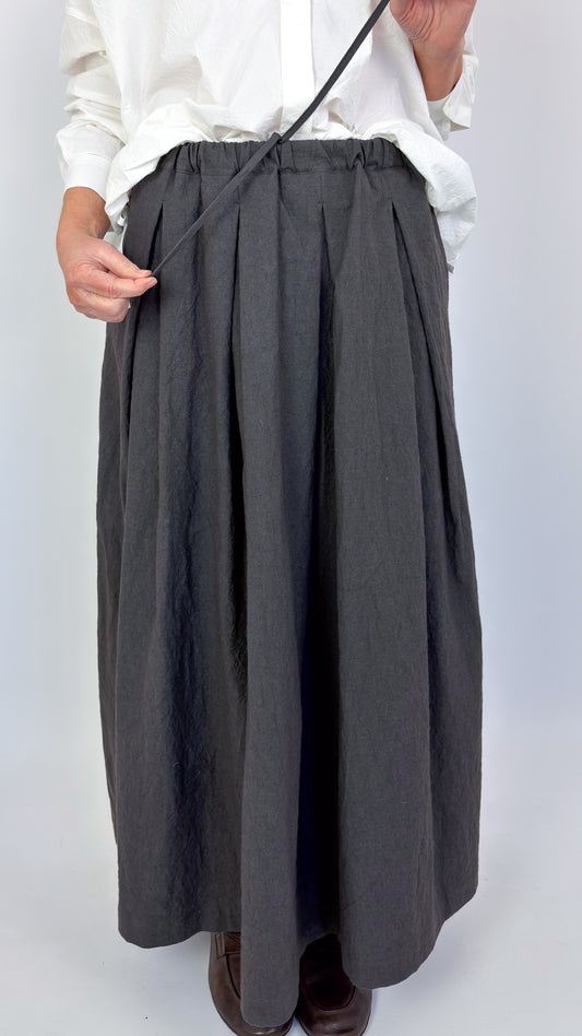 Kagure 1101 Skirt Charcoal