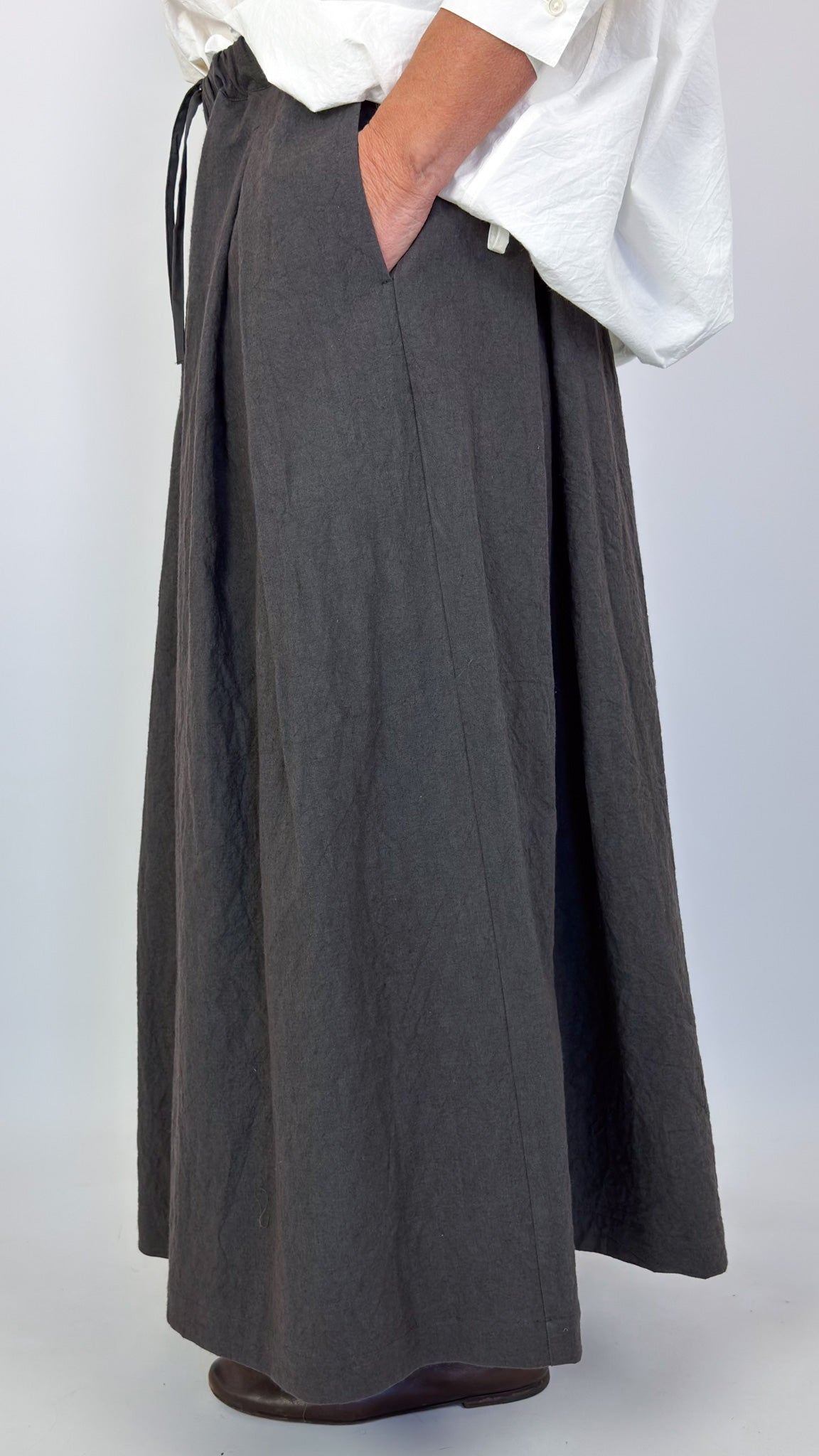 Kagure 1101 Skirt Charcoal