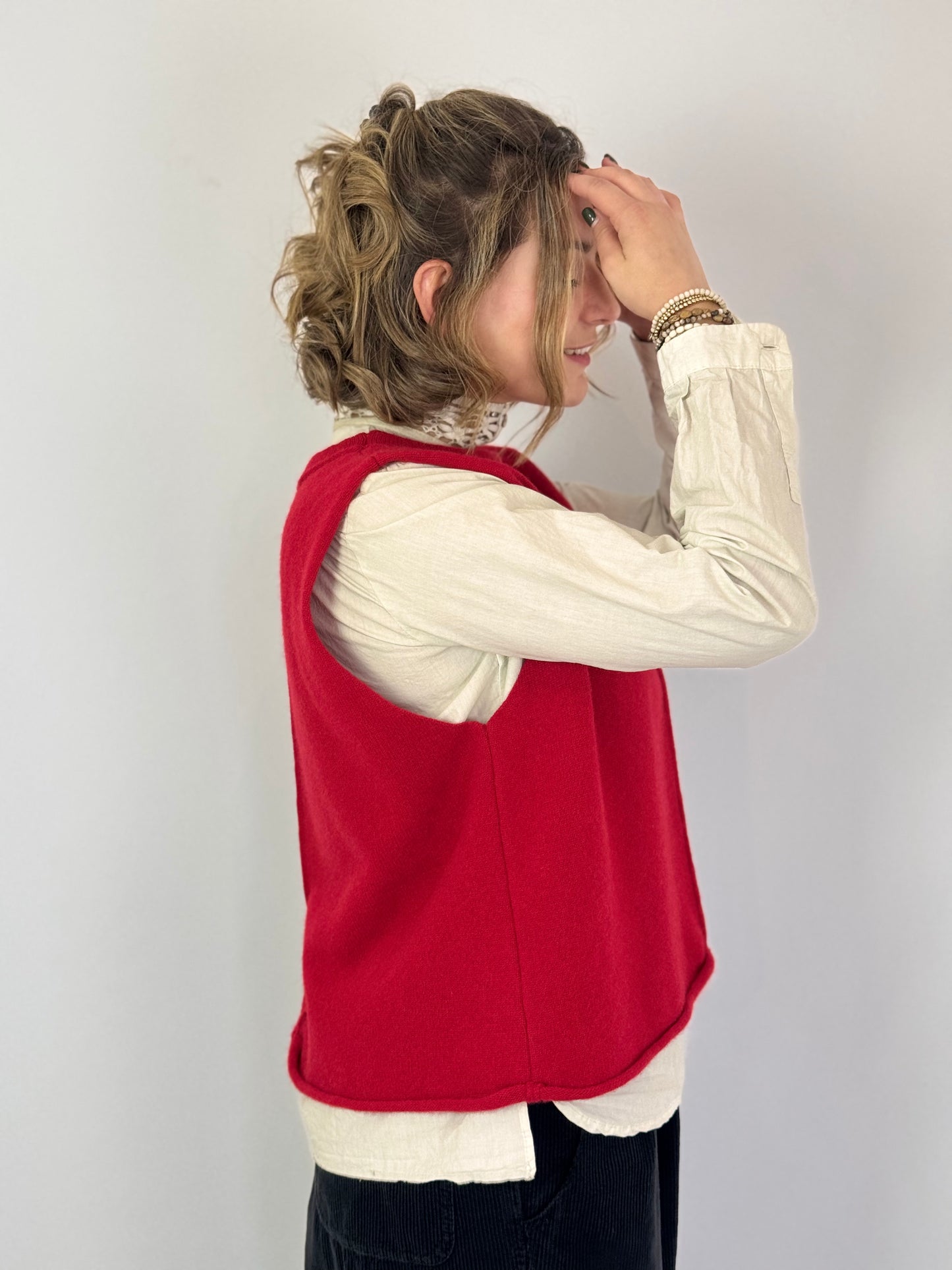 11Everything 02 Sleeveless Jumper Red