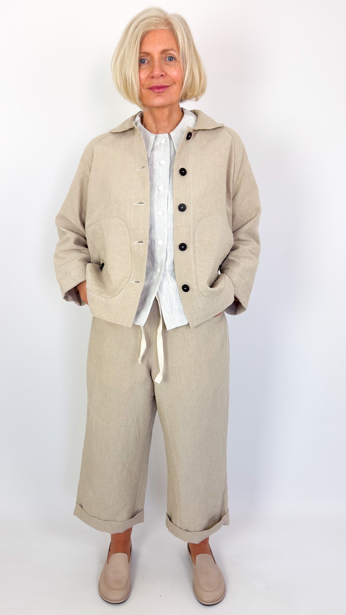 Der Antagonist P20 Trousers Ecru