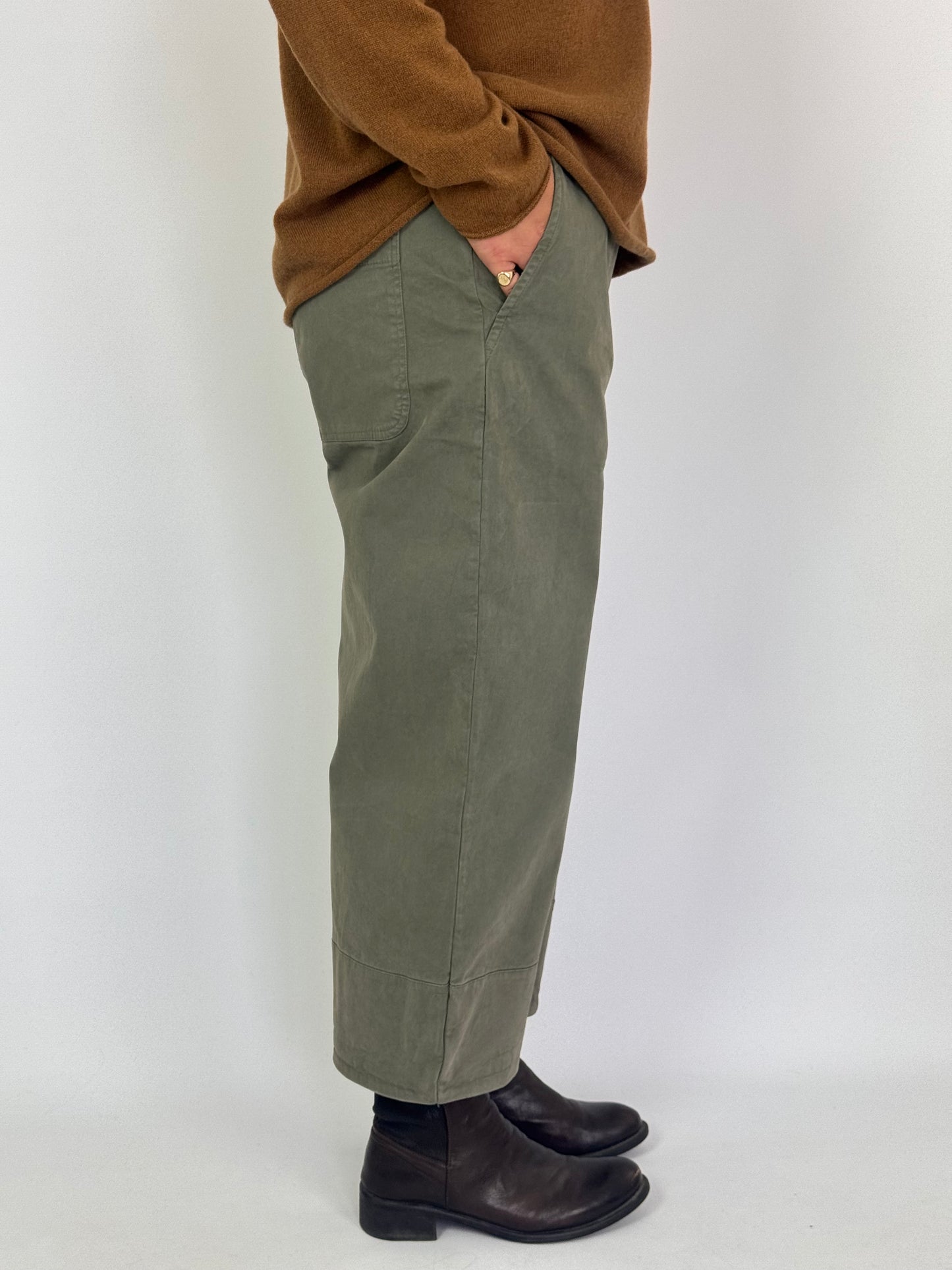 Aequamente 235 Trousers Salvia