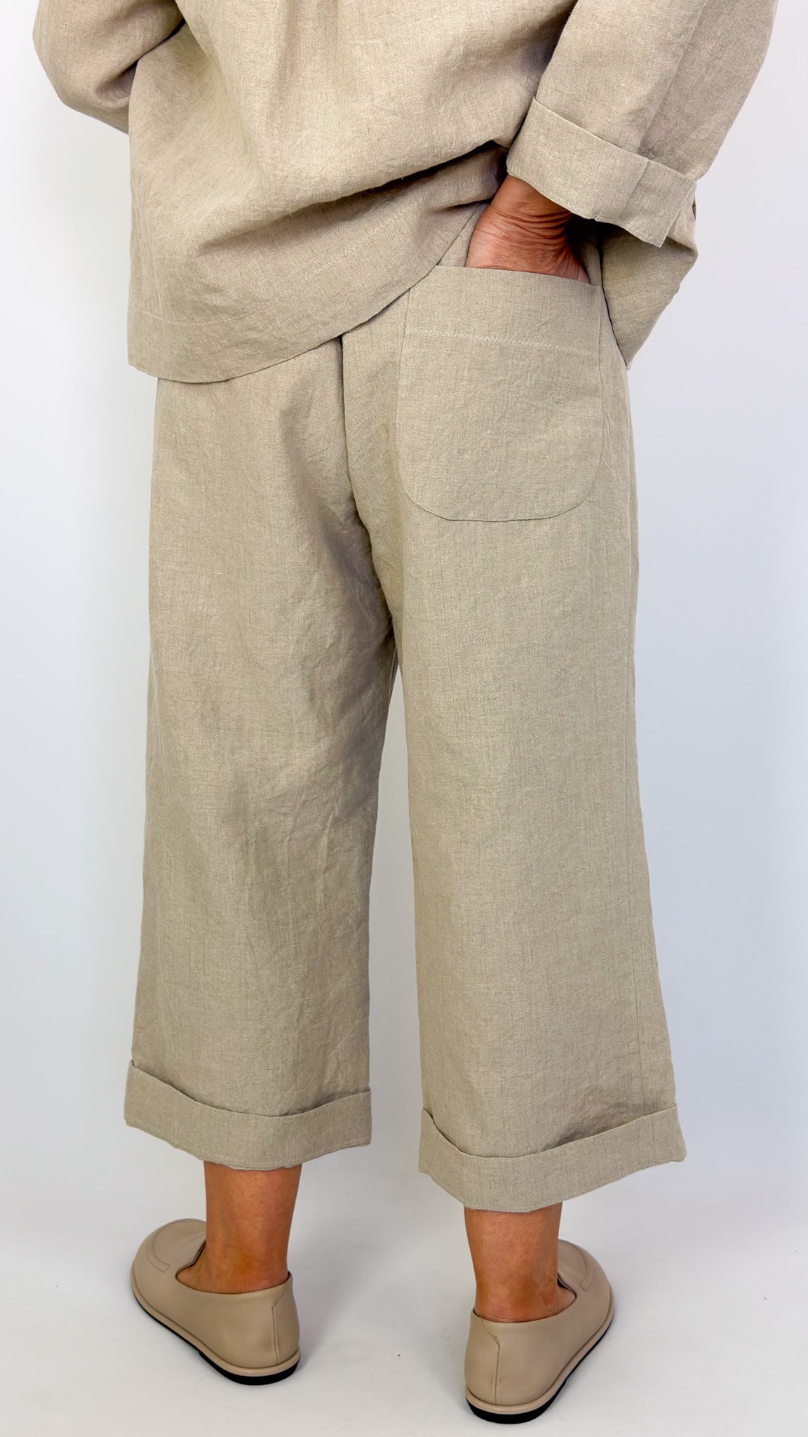 Der Antagonist P20 Trousers Ecru
