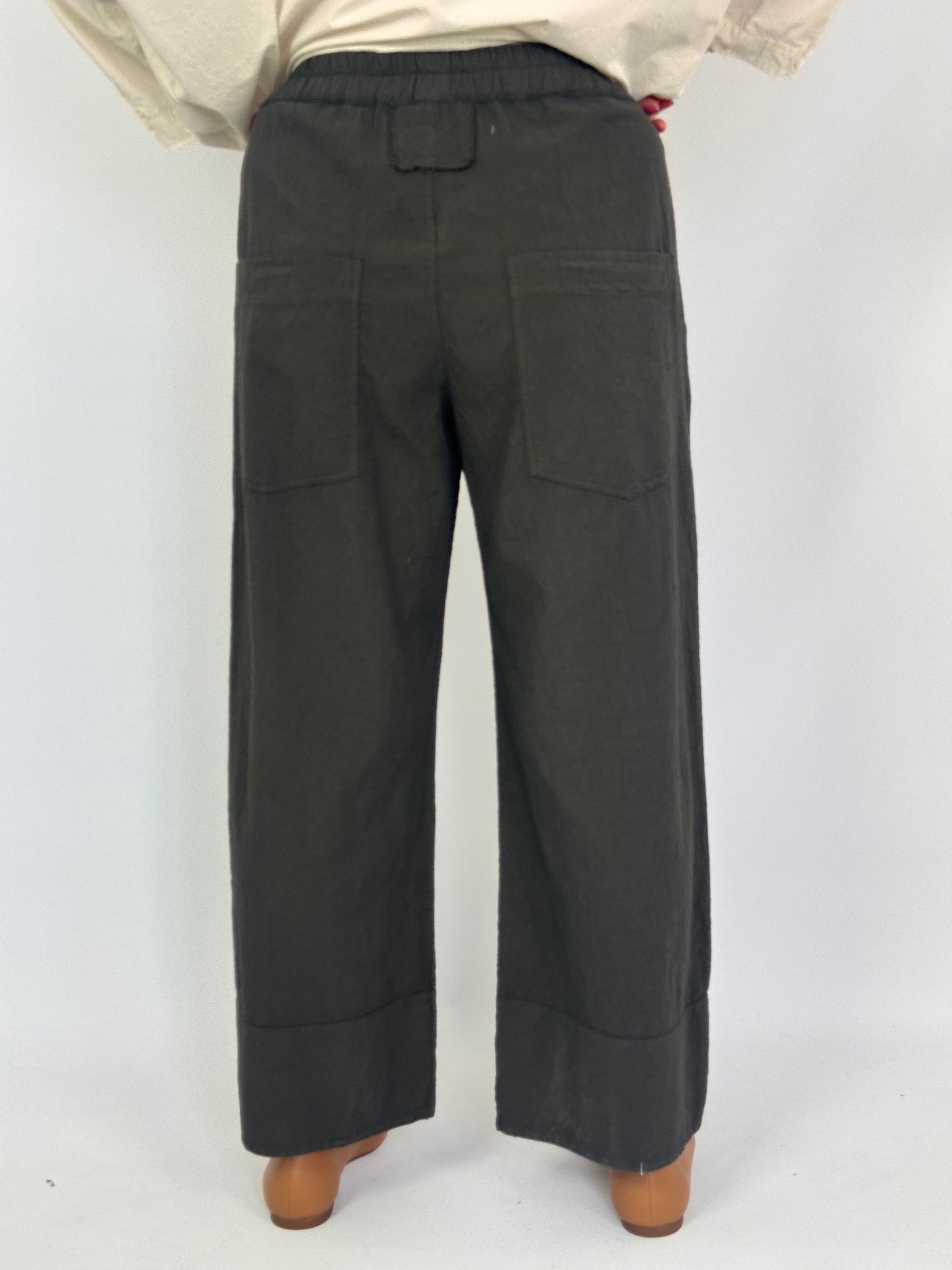 Aequamente 257 Trousers Foresta