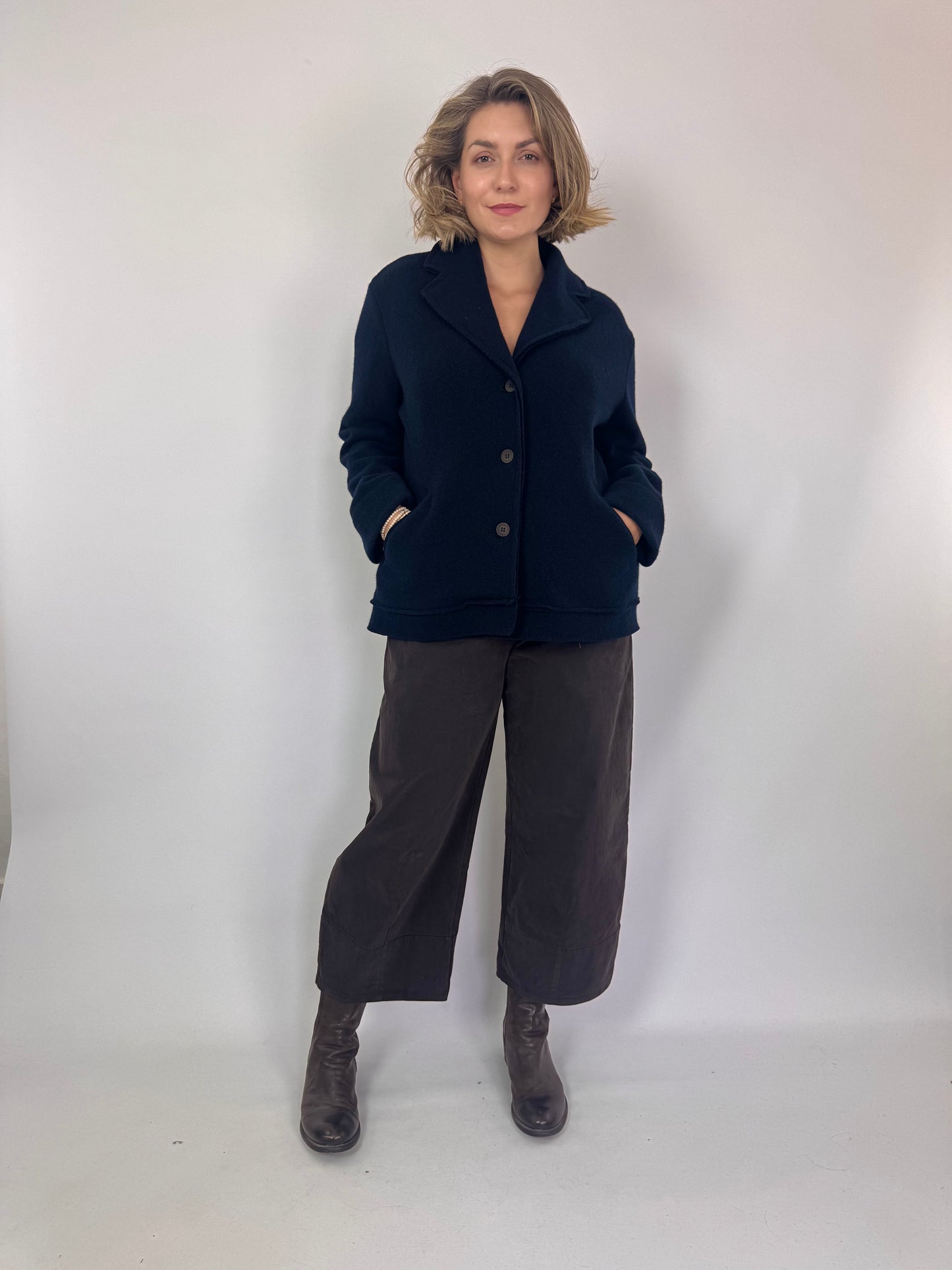 Aequamente 248 Trousers Foresta