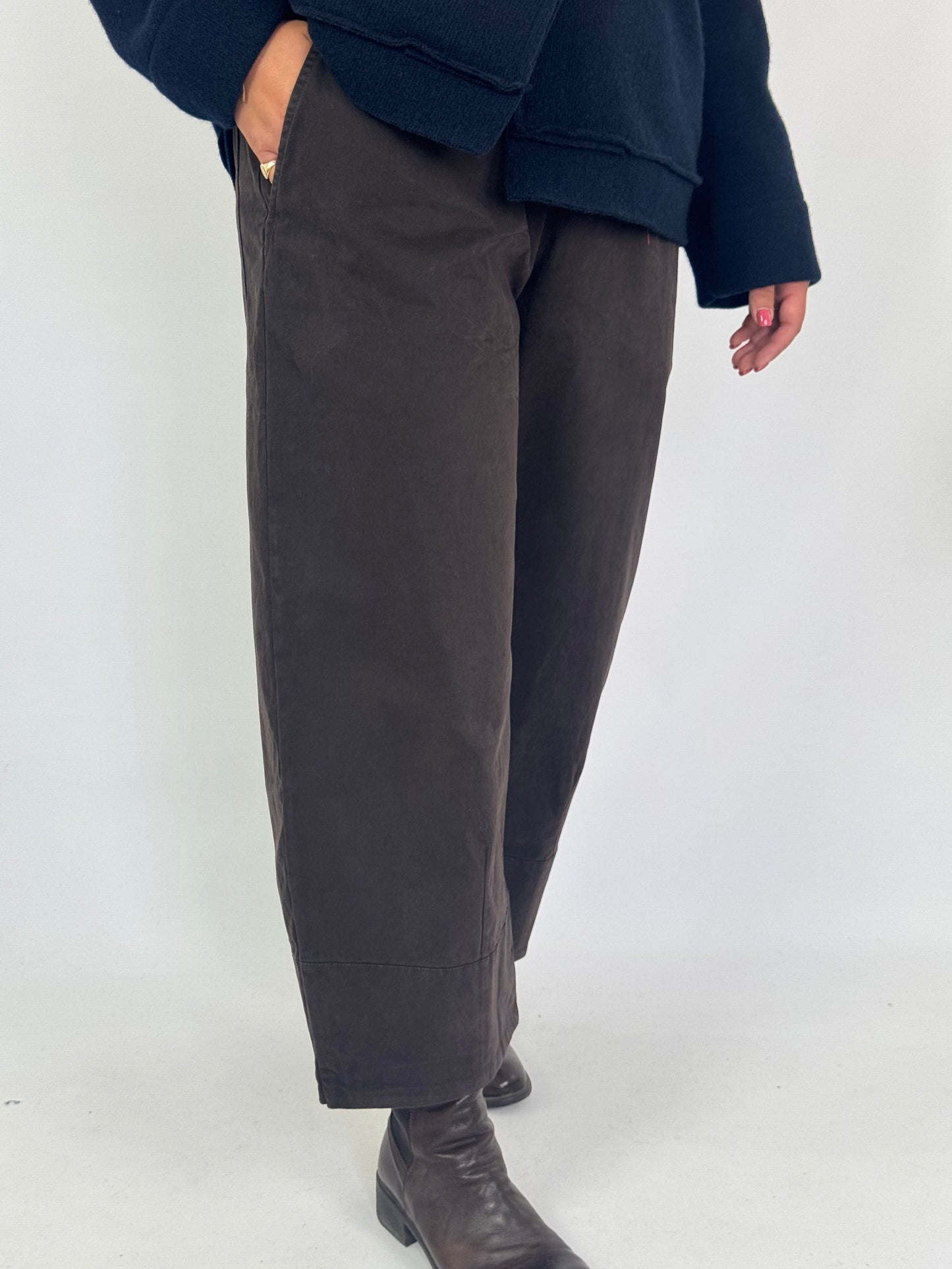 Aequamente 248 Trousers Foresta