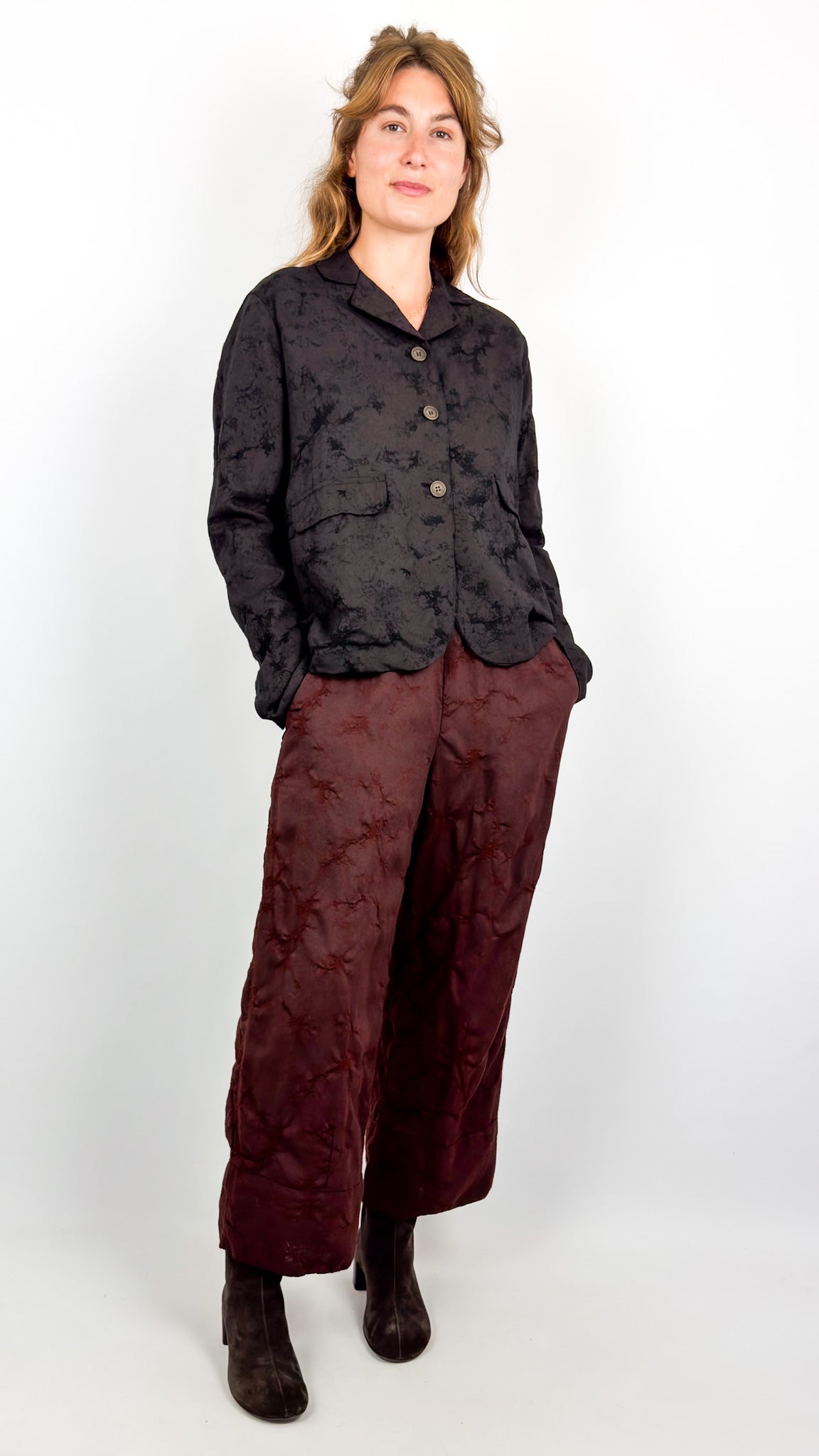 Aequamente 231 Trousers Amarena