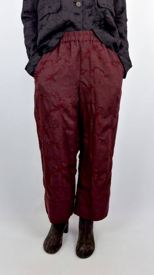 Aequamente 231 Trousers Amarena