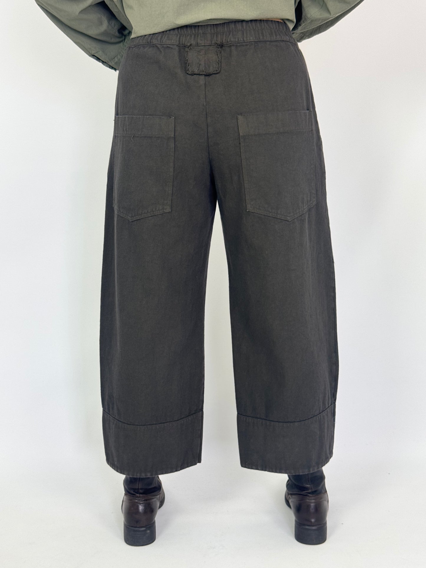 Aequamente 235 Trousers Foresta