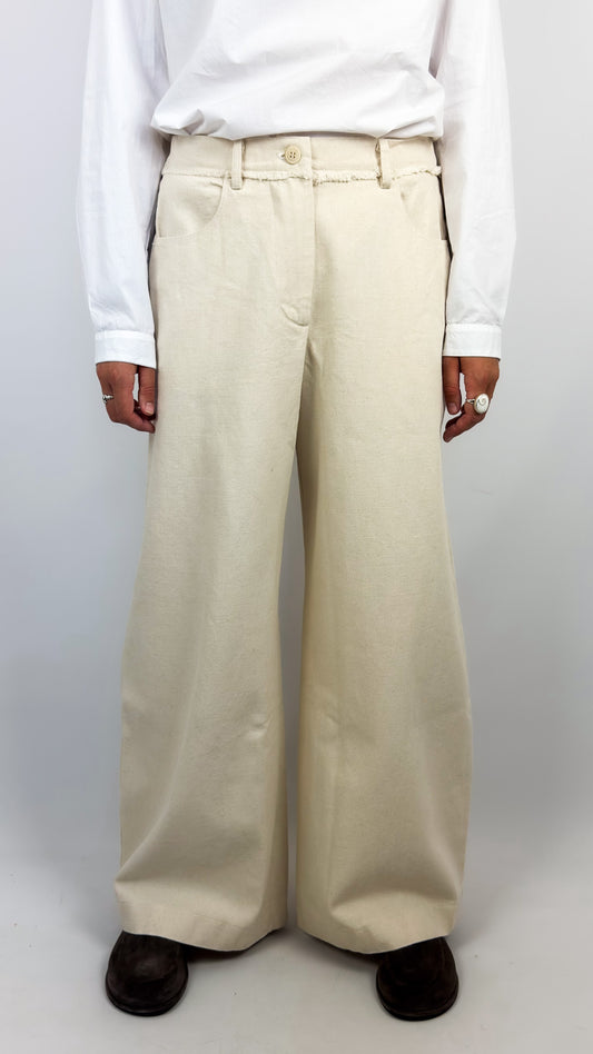 Aequamente 243 Trousers Chalk
