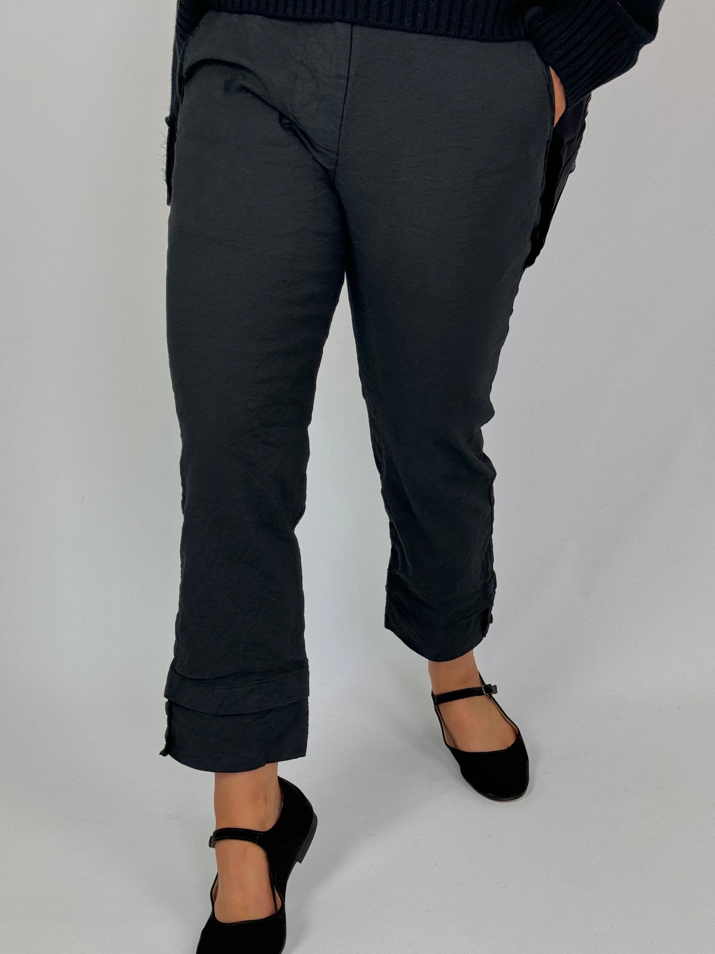 Aequamente 206 Trousers Black