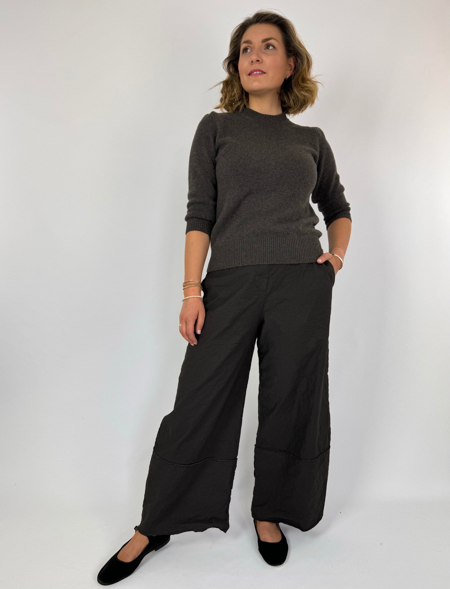 Aequamente 204 Trousers Ebano