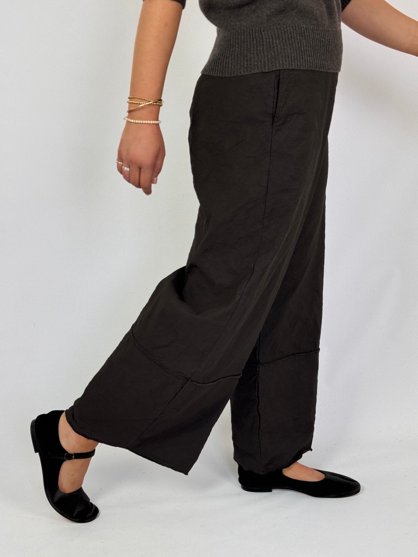 Aequamente 204 Trousers Ebano