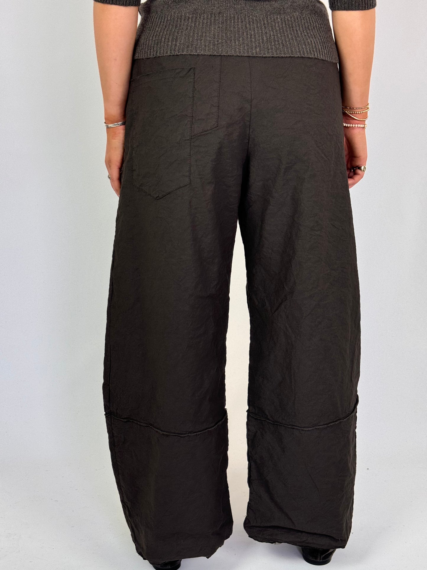 Aequamente 204 Trousers Ebano