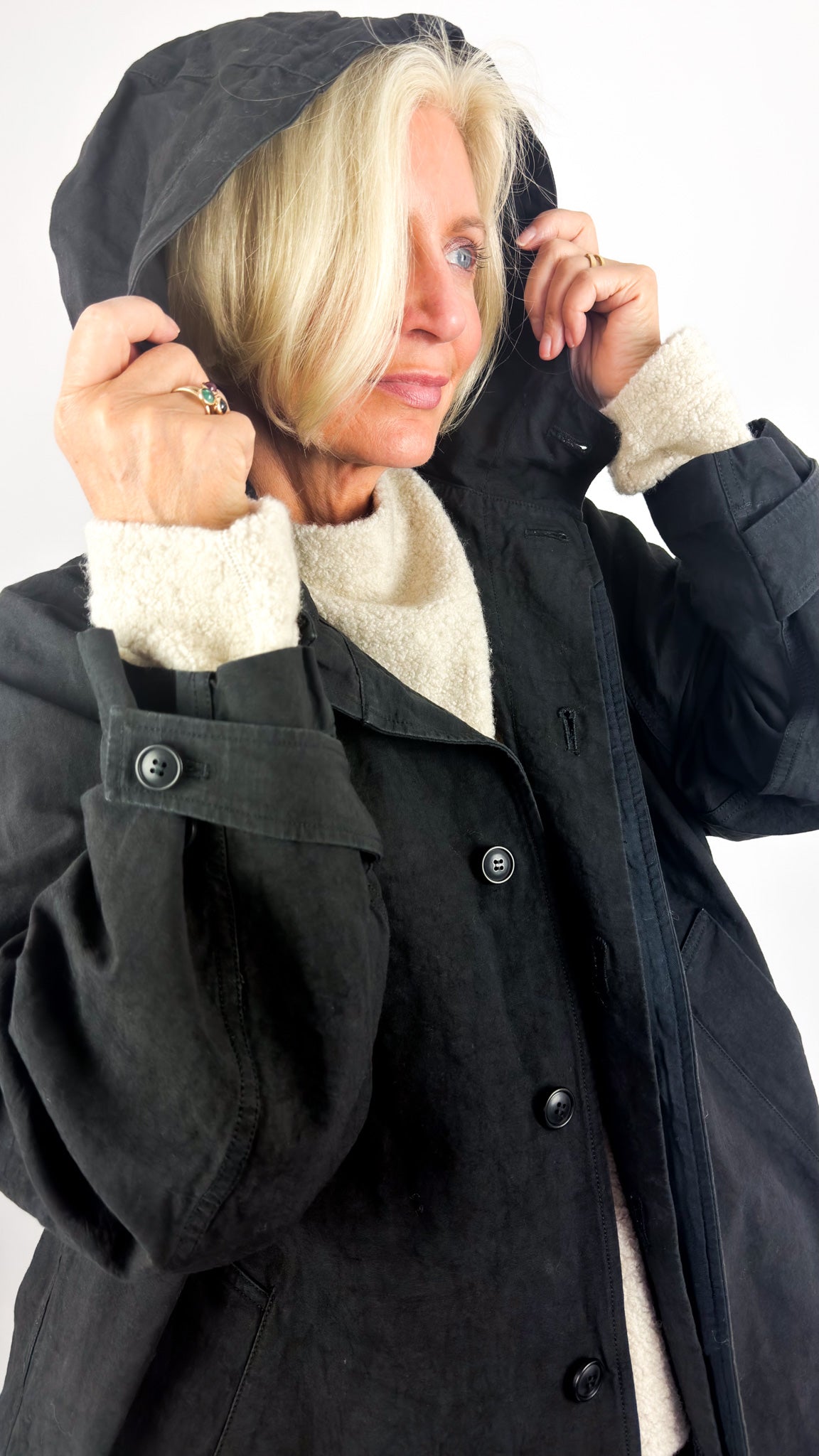 Kagure 102 Coat Black
