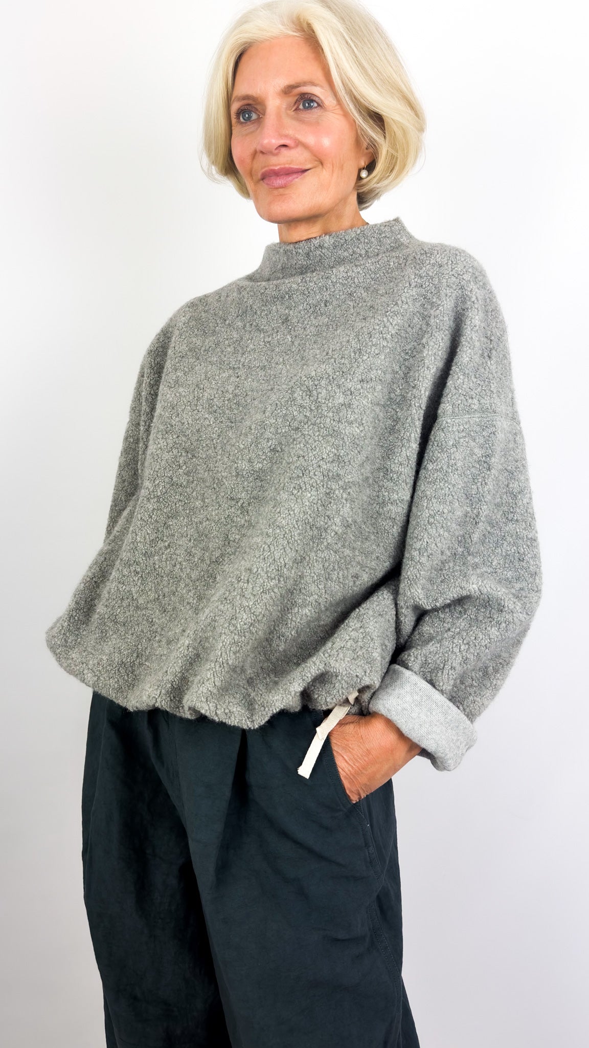 Kagure 151 Jumper Grey