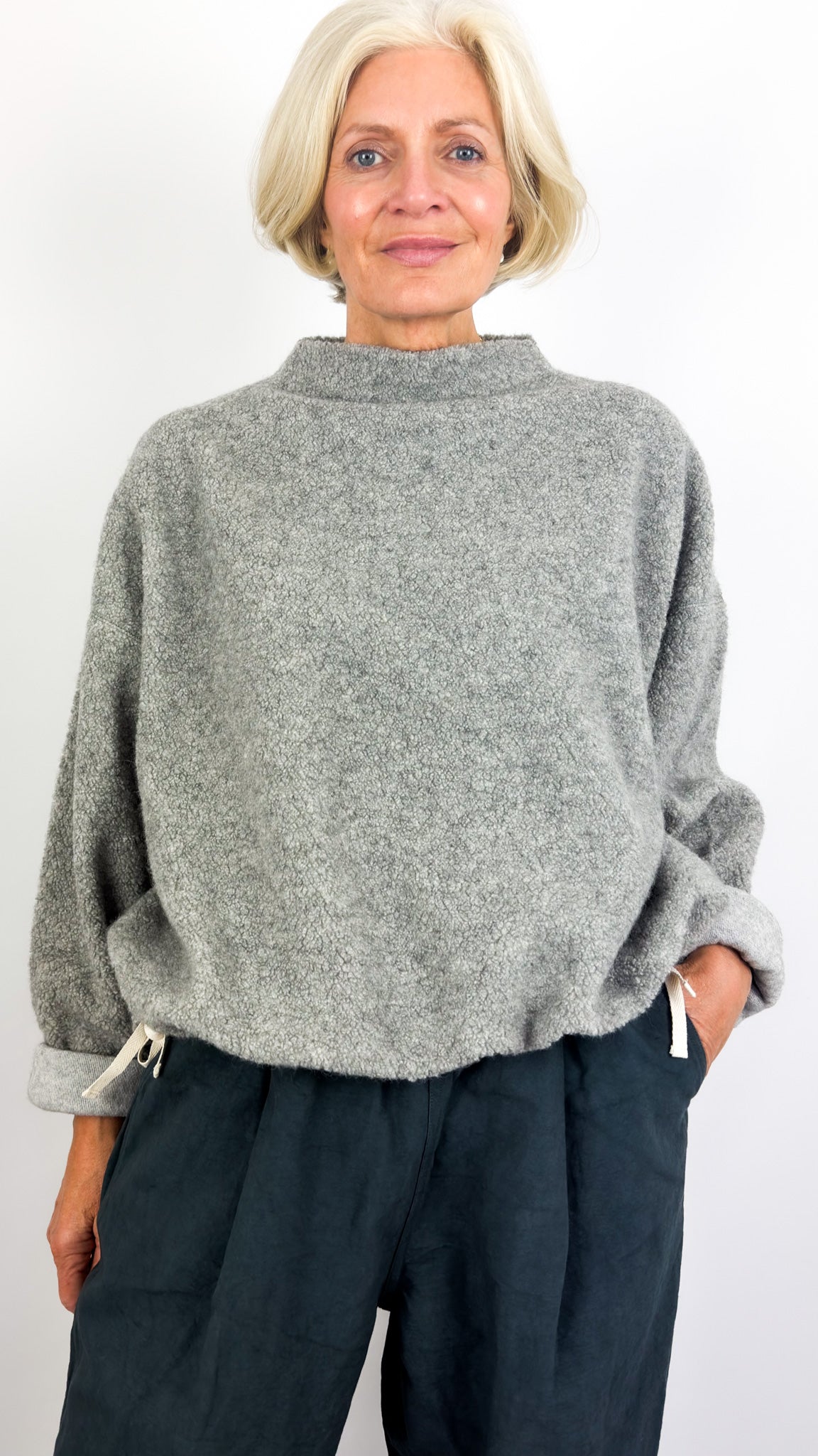 Kagure 151 Jumper Grey