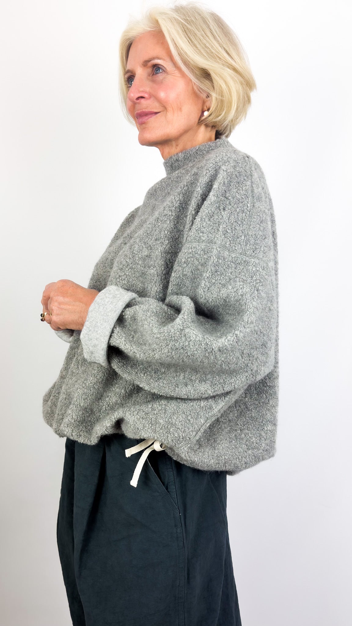 Kagure 151 Jumper Grey