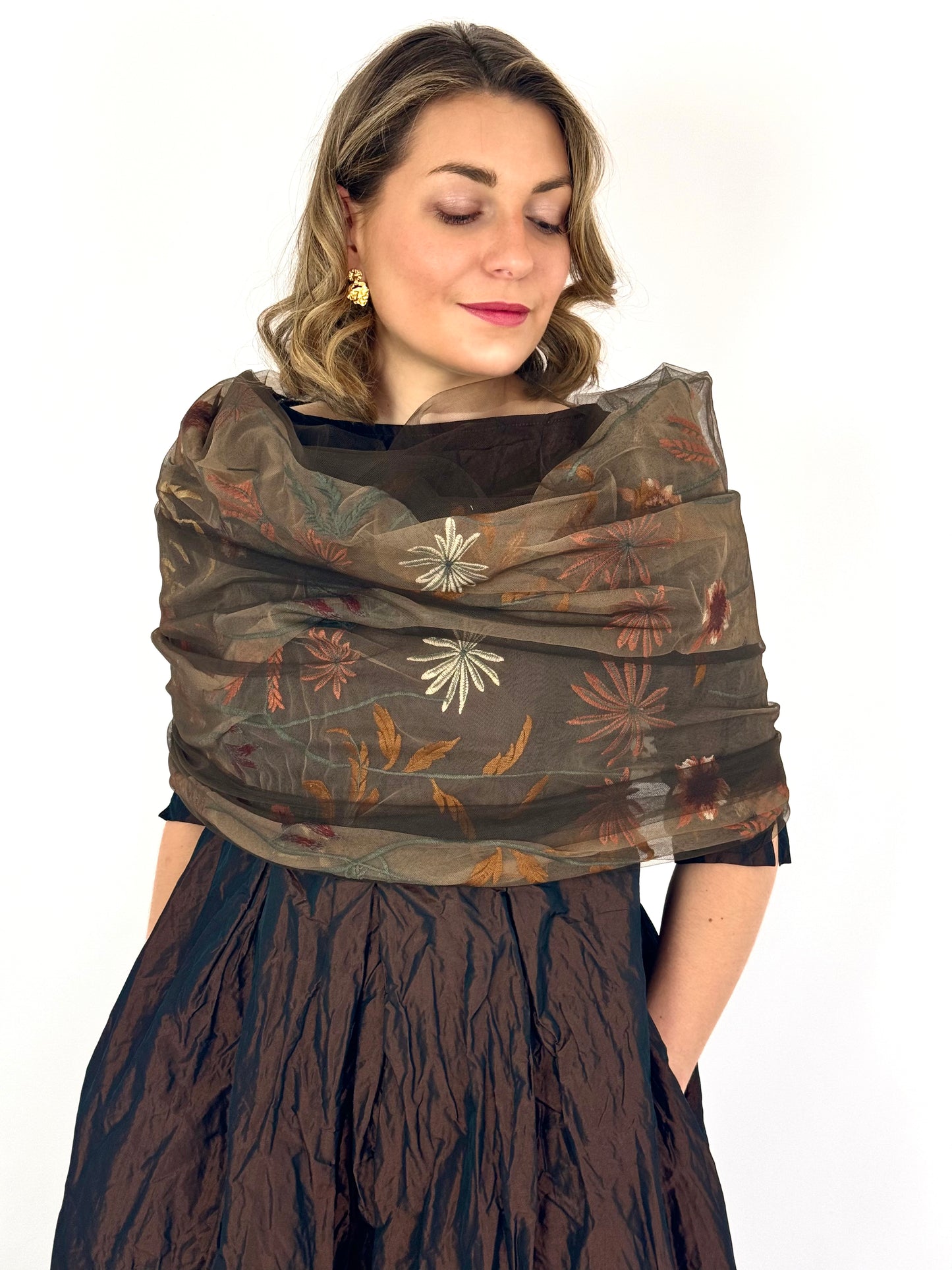 Officinae Tulle Shawl Brown