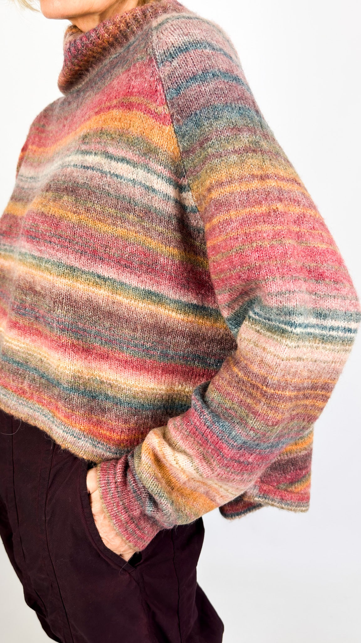 Rundholz Black Label 0708 Jumper Lava Variety