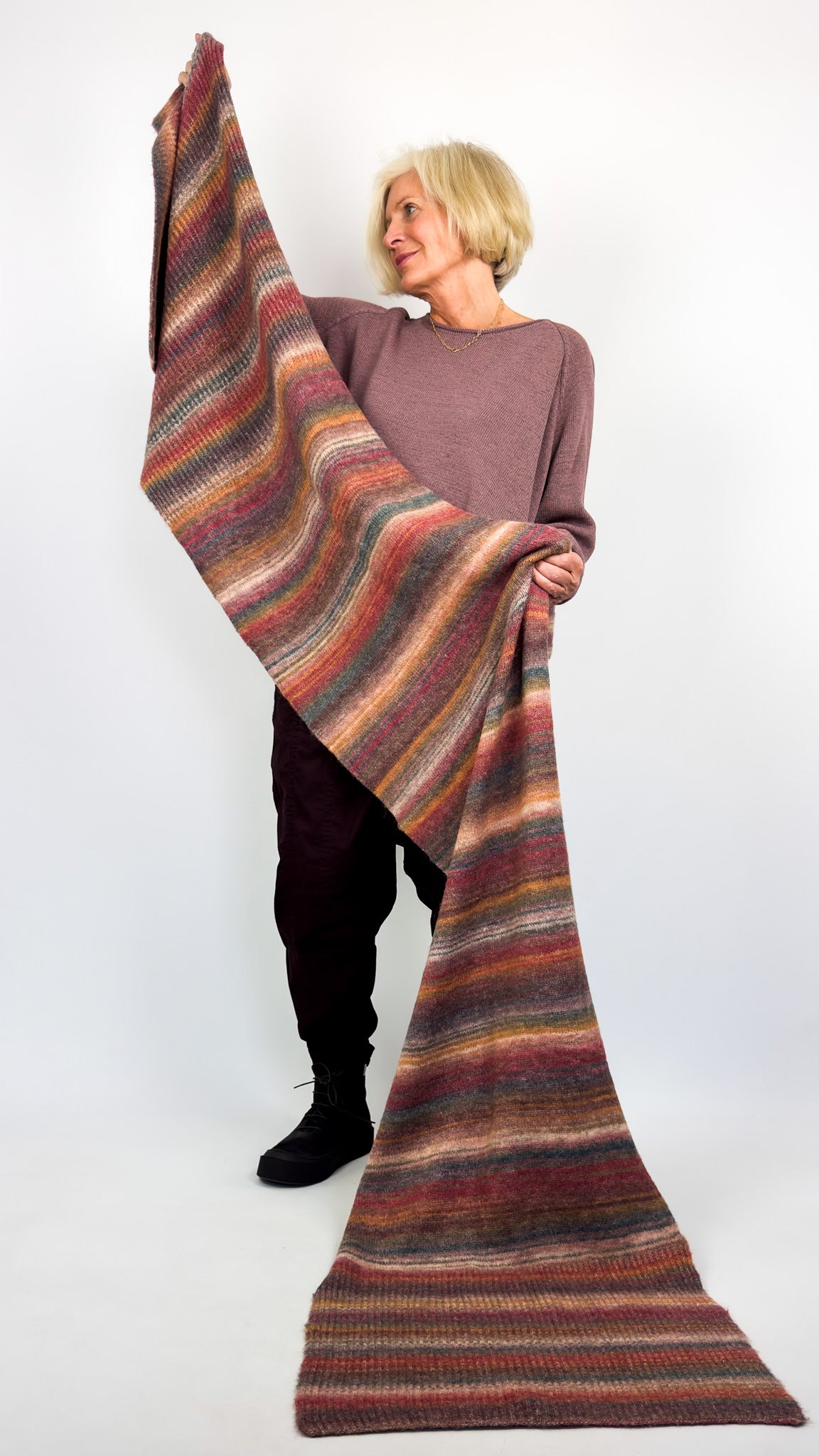 Rundholz Black Label 3737705 Scarf Lava Stripe