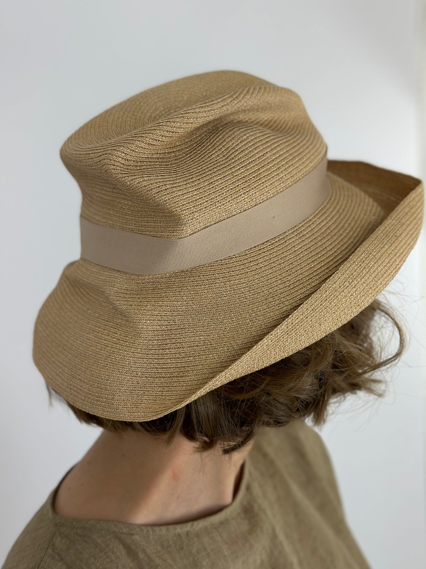 MH 7011 Boxed Hat Beige